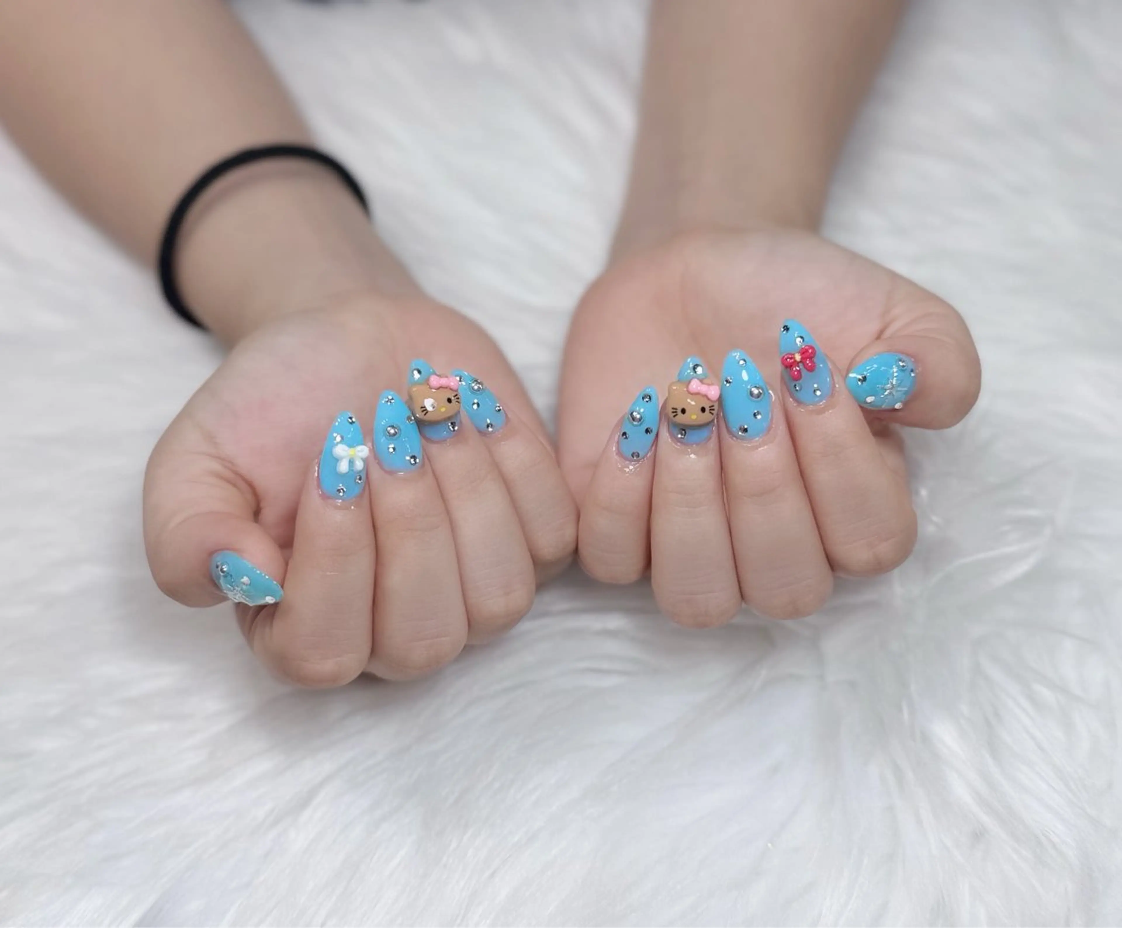 ネイル アートネイル オーロラネイル ジェルネイル 韓国ネイル ロングネイル ハンドネイル Nichi Nailsのネイルデザイン