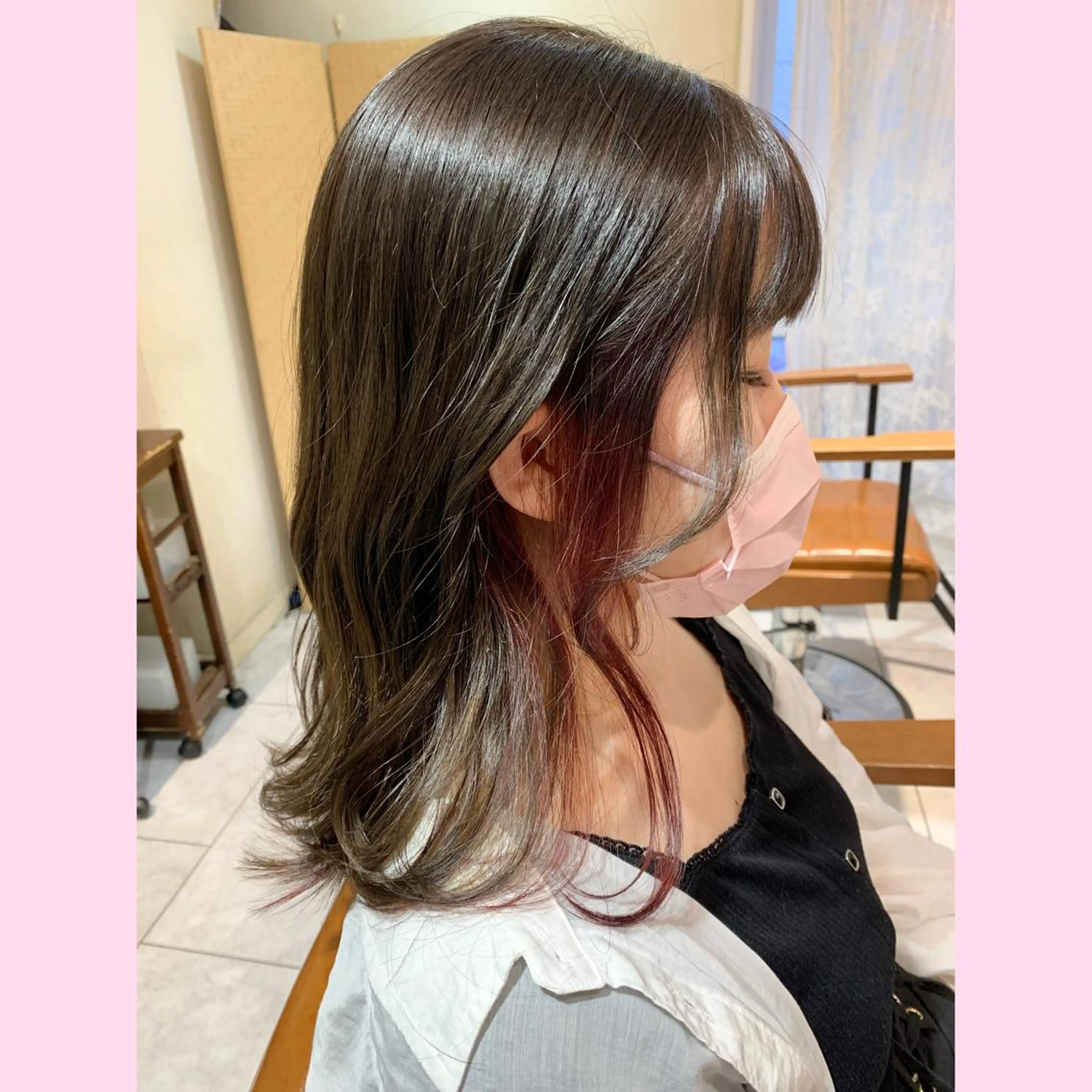 セミロング カラー ブリーチ イルミナカラー 浅沼 久瑠美のヘアスタイル