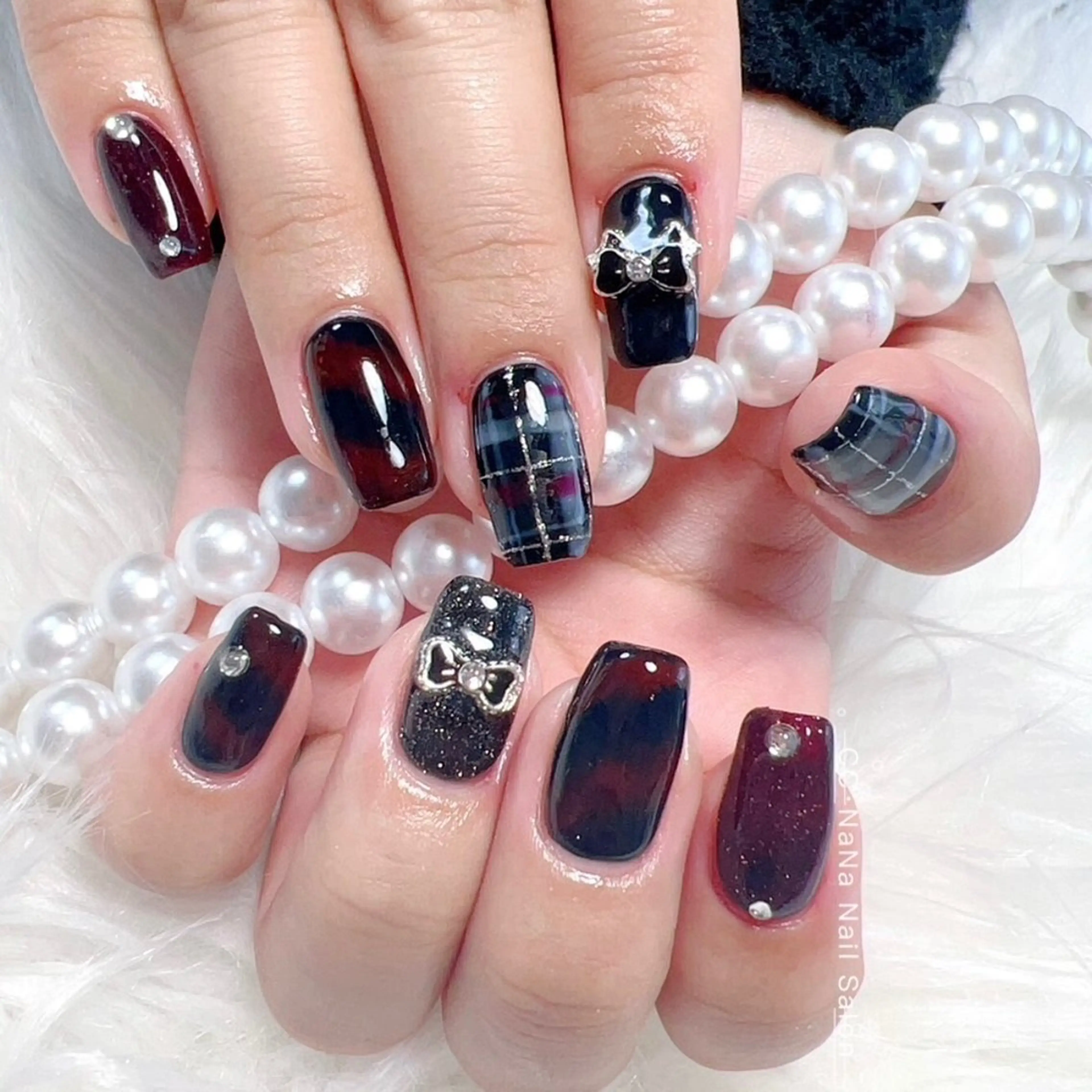 ネイル ハンドネイル CC  NaNa ワンホンネイル🌙Nのネイルデザイン