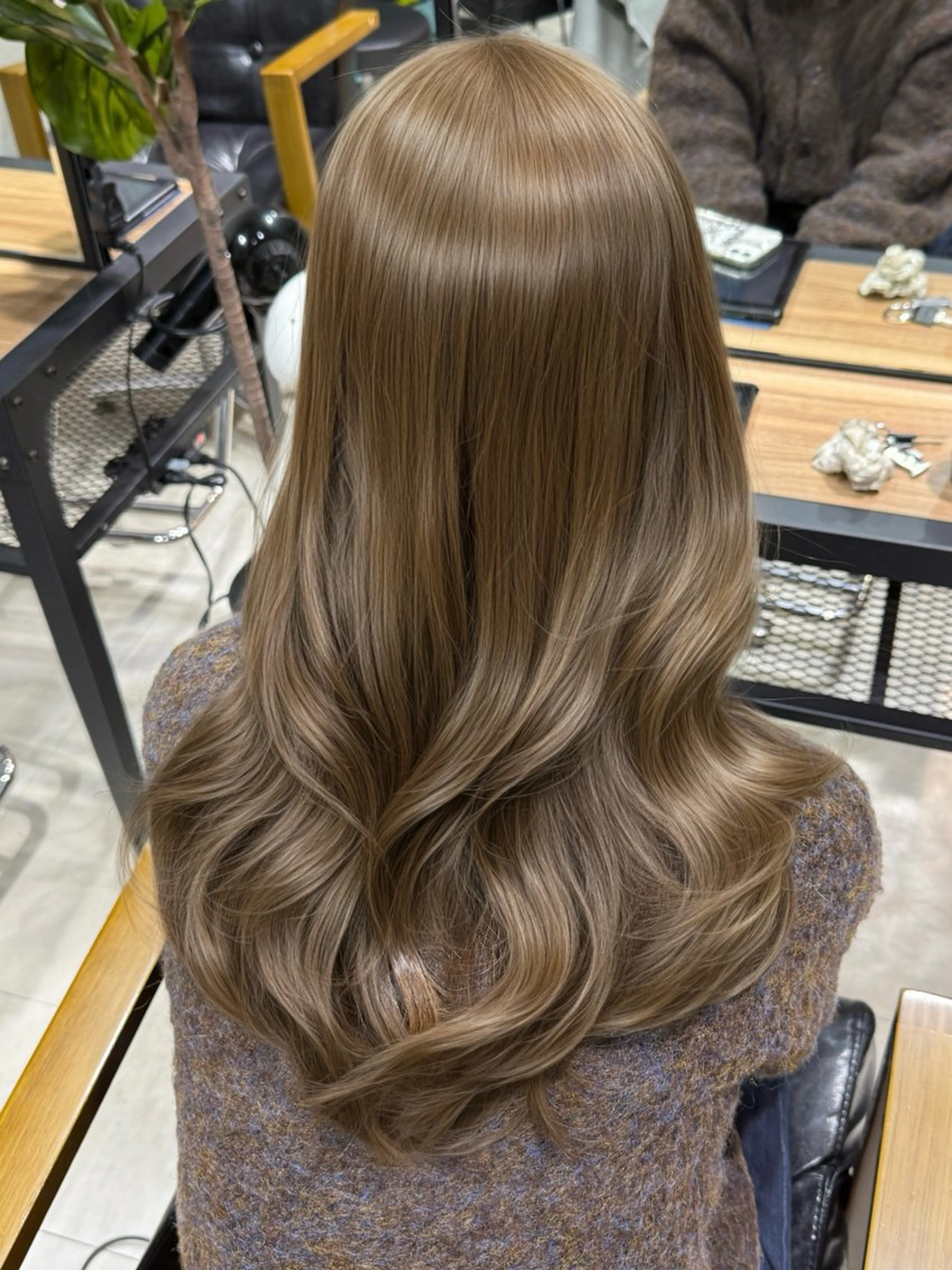 ロング カラー ベージュカラー オリーブベージュ ヘアカラー 韓国ヘア りんのヘアスタイル