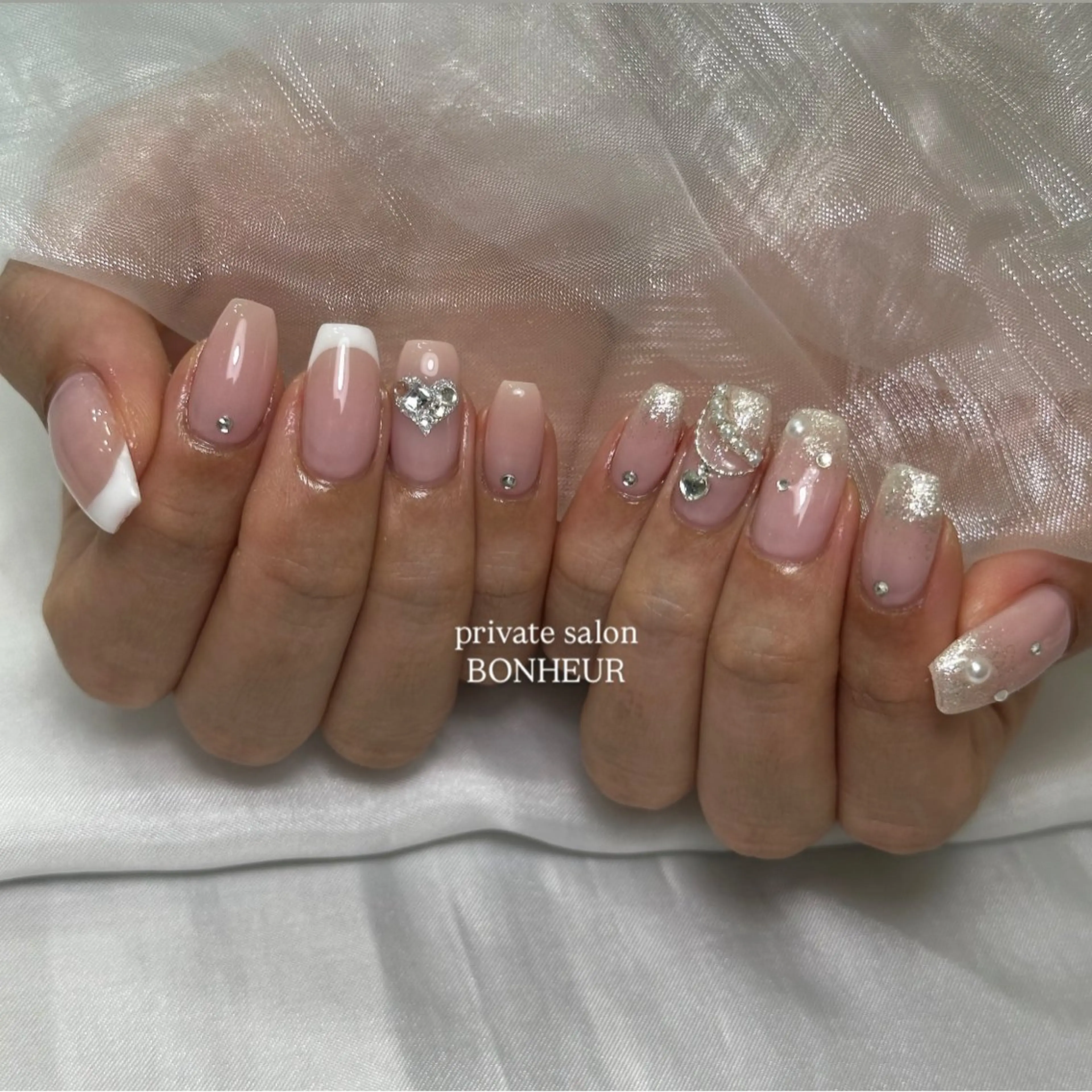 ネイル ハンドネイル BONHEUR Annaのネイルデザイン