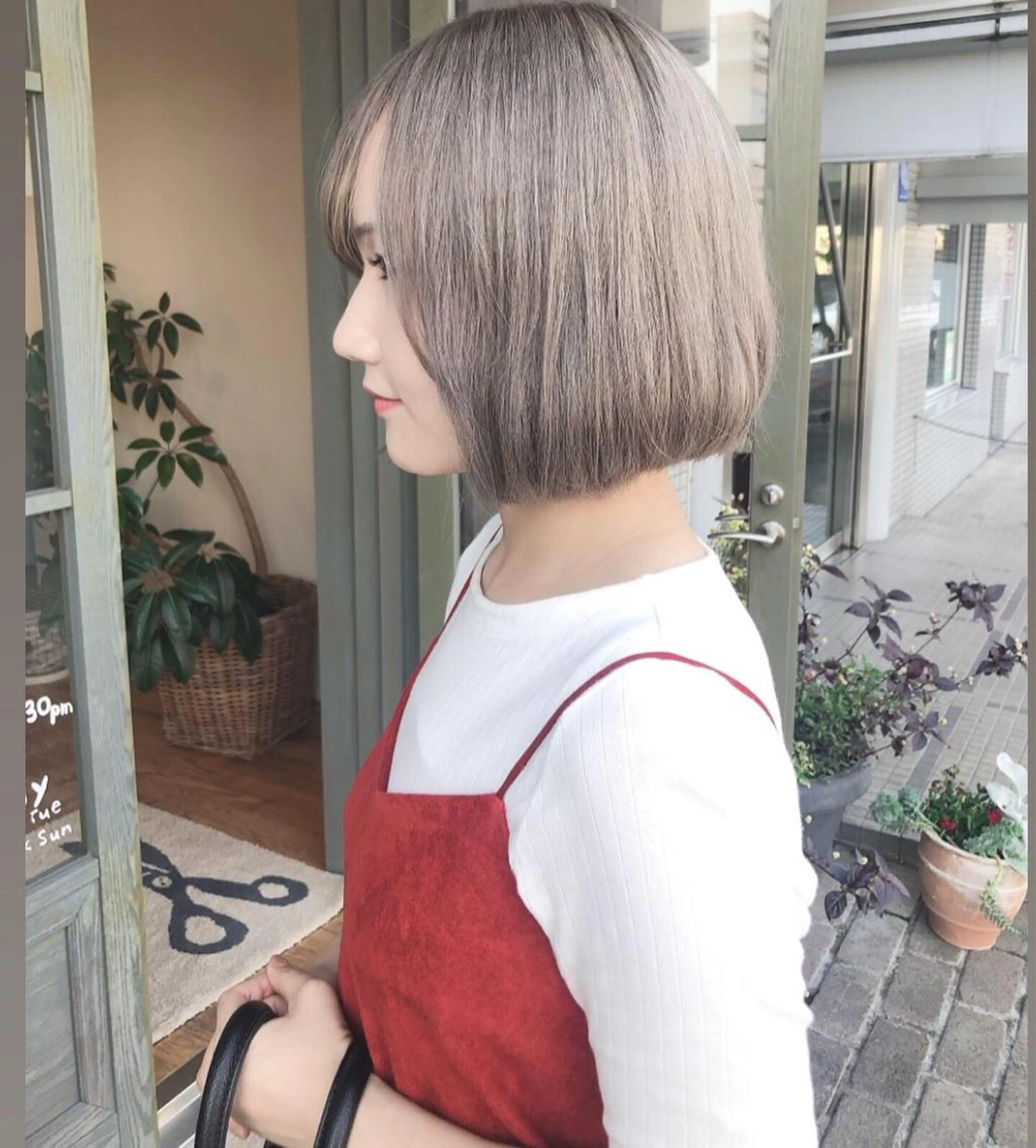 ショート カラー ダブルカラー ハイトーンカラー 永井 亜実のヘアスタイル