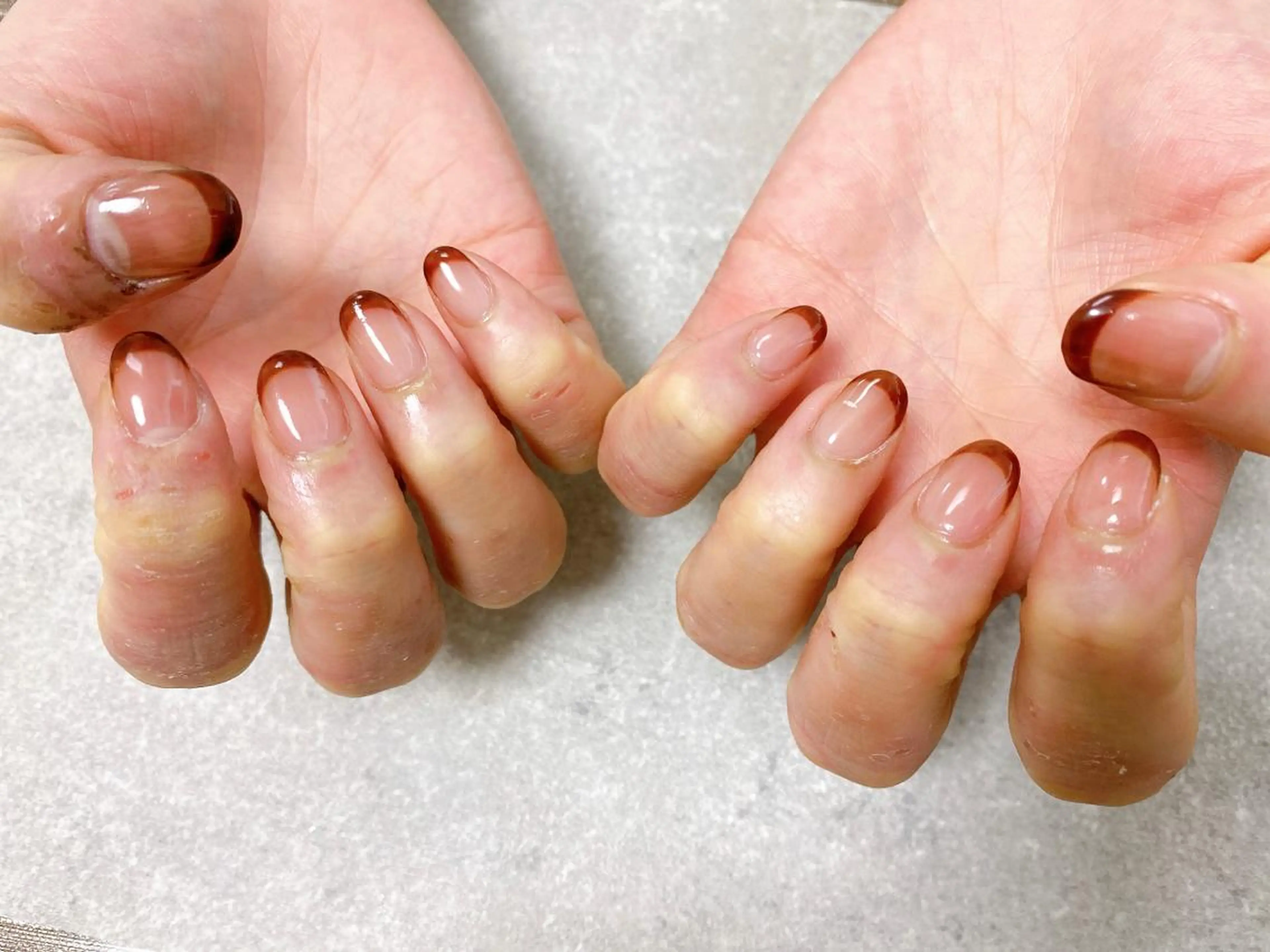 ネイル べっ甲ネイル フレンチネイル mogunail &blowのネイルデザイン