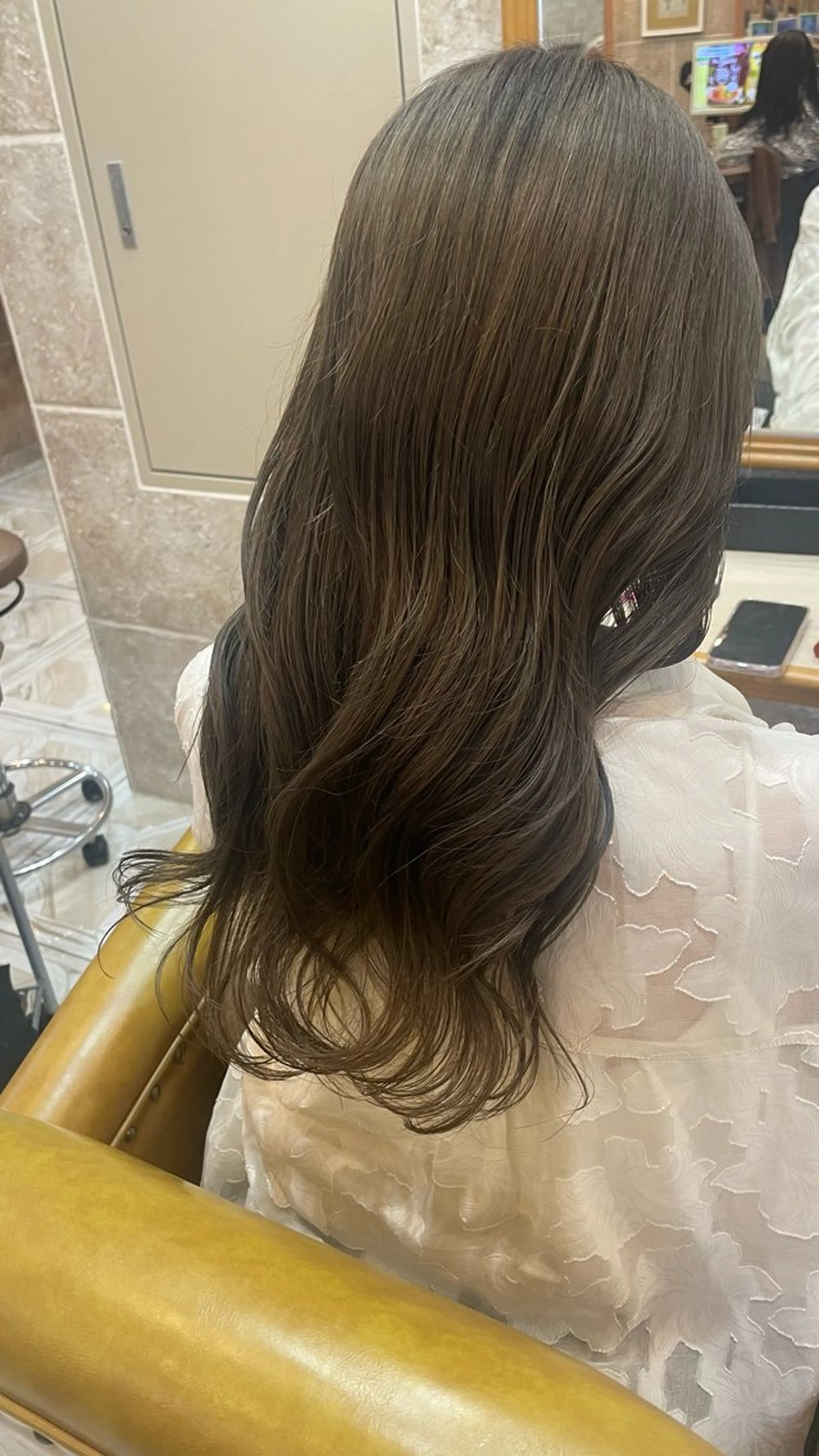 ロング カラー 松田 唯叶のヘアスタイル