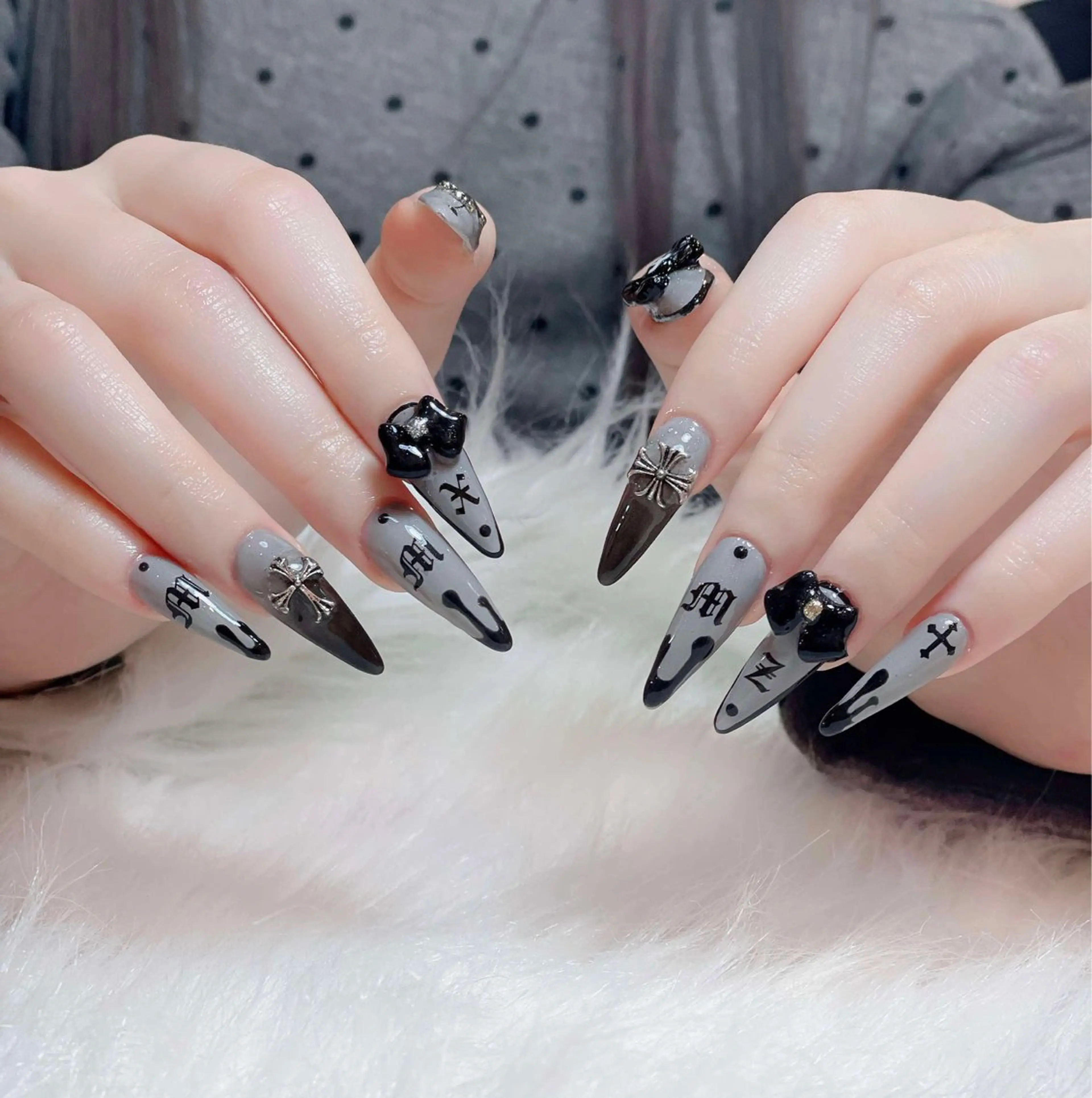 ネイル アートネイル ジェルネイル 韓国ネイル ニュアンスネイル ワンカラーネイル ハンドネイル Queen Nail Salonのネイルデザイン