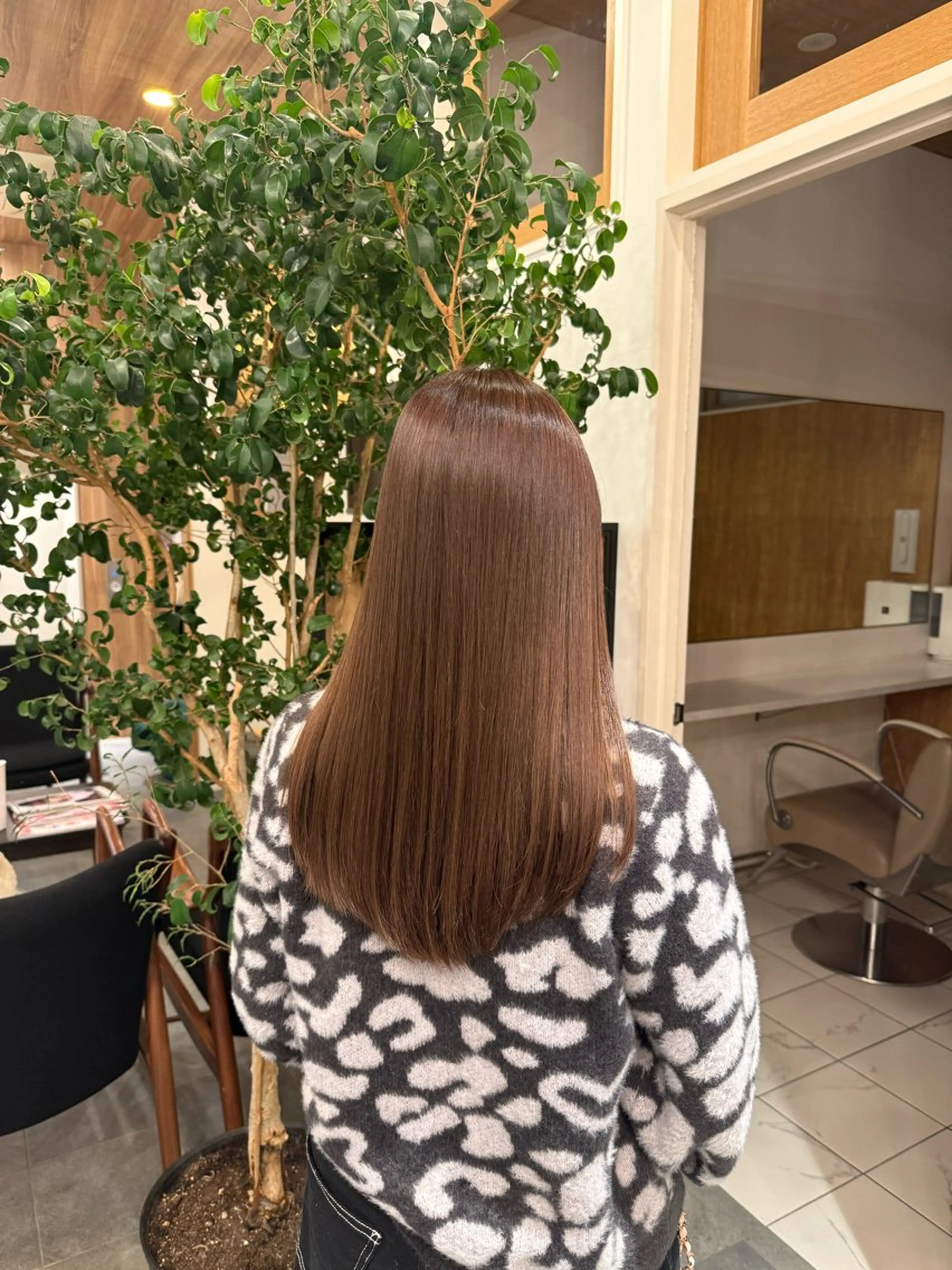 カラー 橋本 萌叶のヘアスタイル