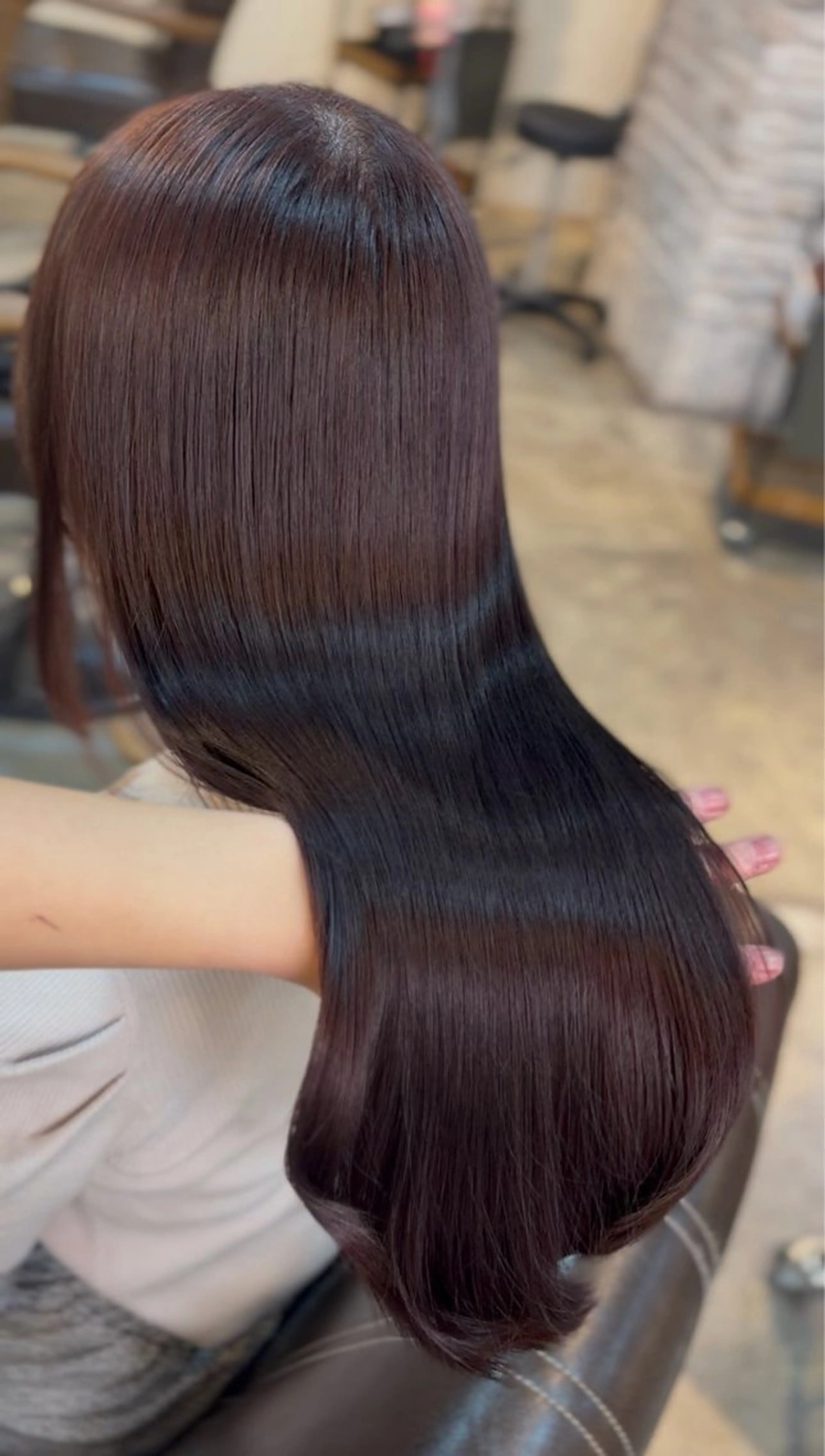 ロング カラー ブラウンカラー ピンクカラー ピンクブラウン カット ヘアカラー トリートメント レイヤーカット/暖色 系/徳田真緒のヘアスタイル