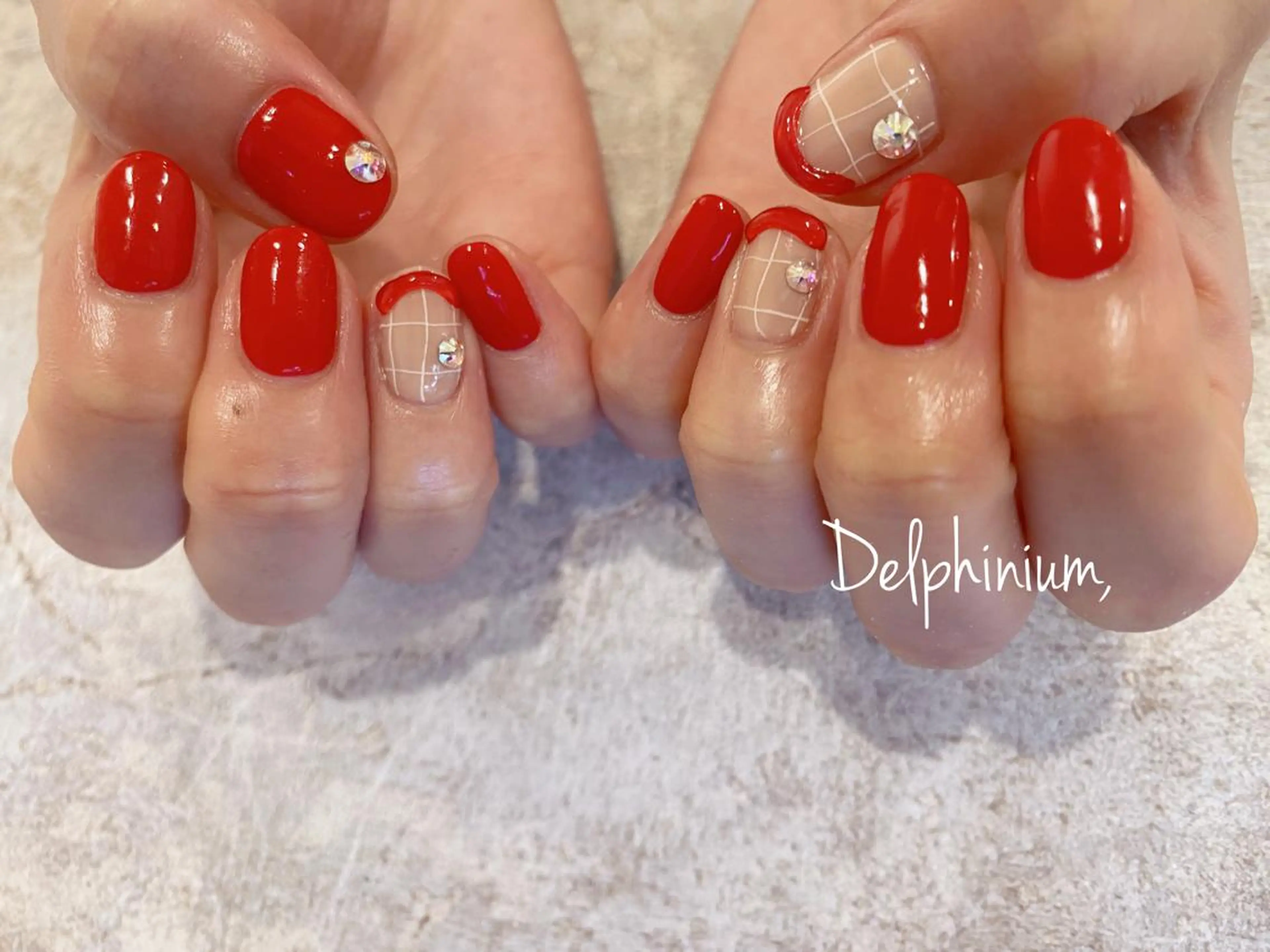 ネイル 赤色 ハンドネイル 岡本 友恵のネイルデザイン