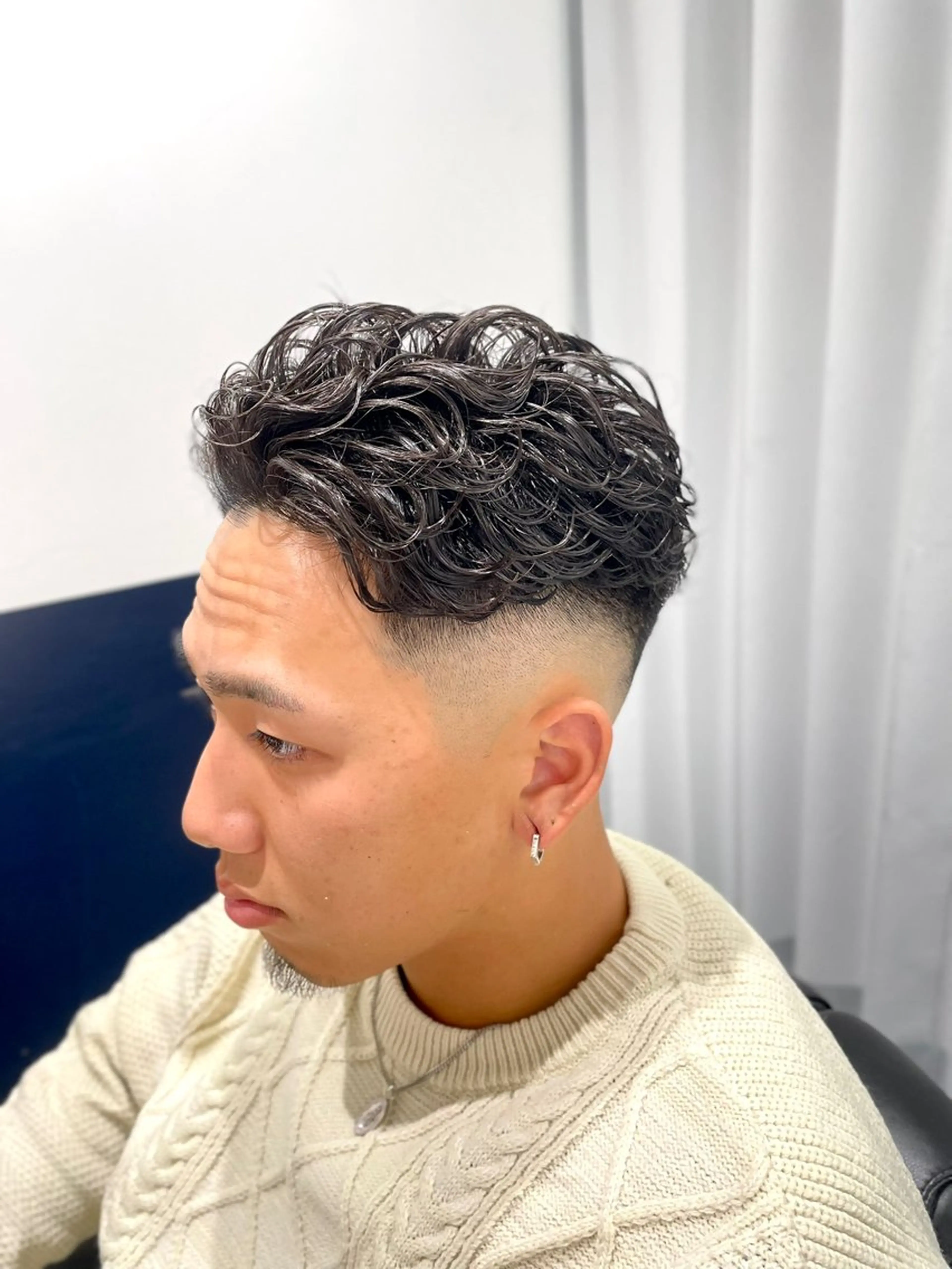 ショート パーマ メンズ フェードカット メンズパーマ スキンフェード カット パーマ 銀座メンズカット/ 銀座メンズパーマ/のヘアスタイル