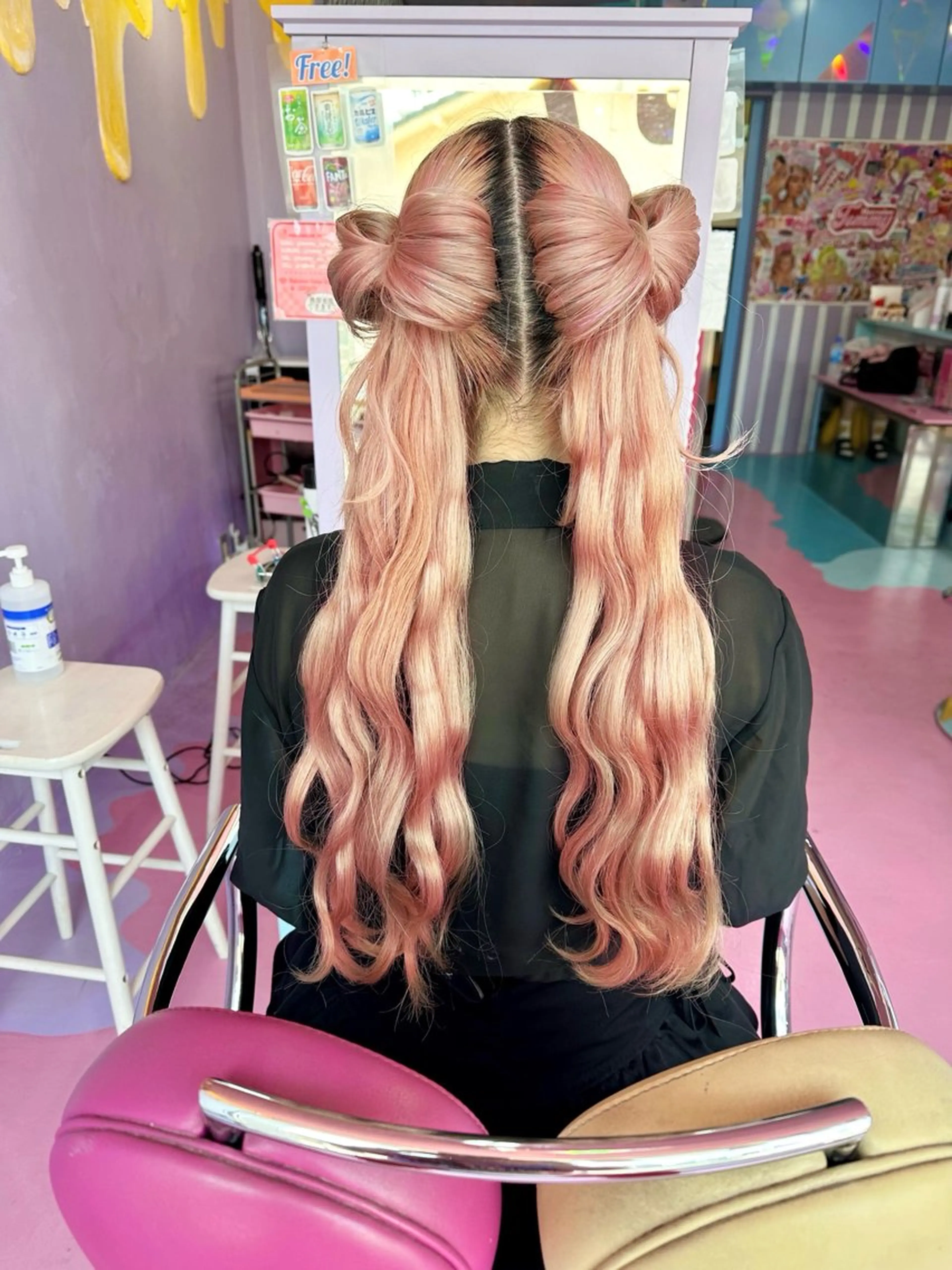 ロング ヘアアレンジ ♮やっしー♮ 🌈派手髪🌈のヘアスタイル