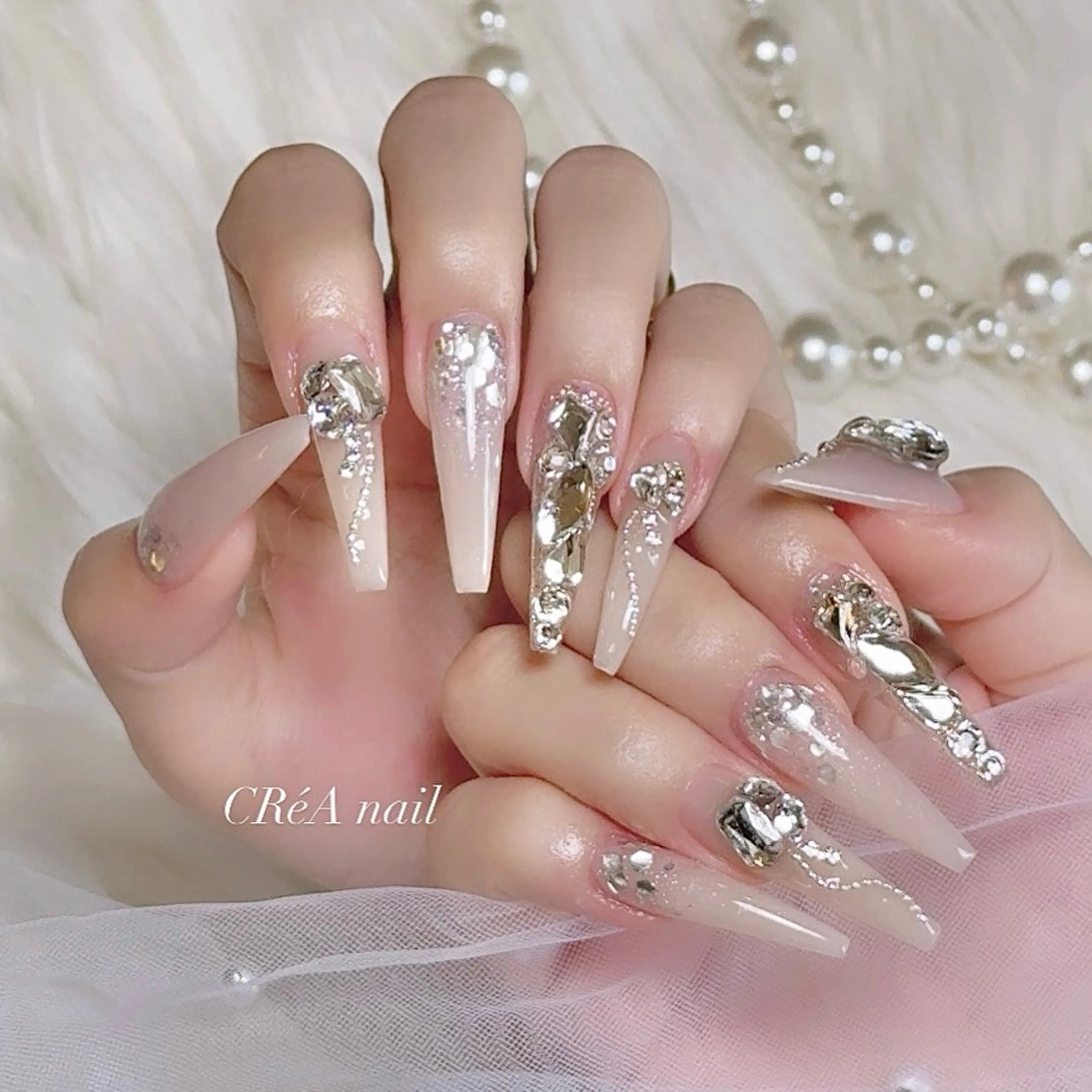 ネイル キラキラネイル ロングネイル スカルプネイル CReA nailのネイルデザイン