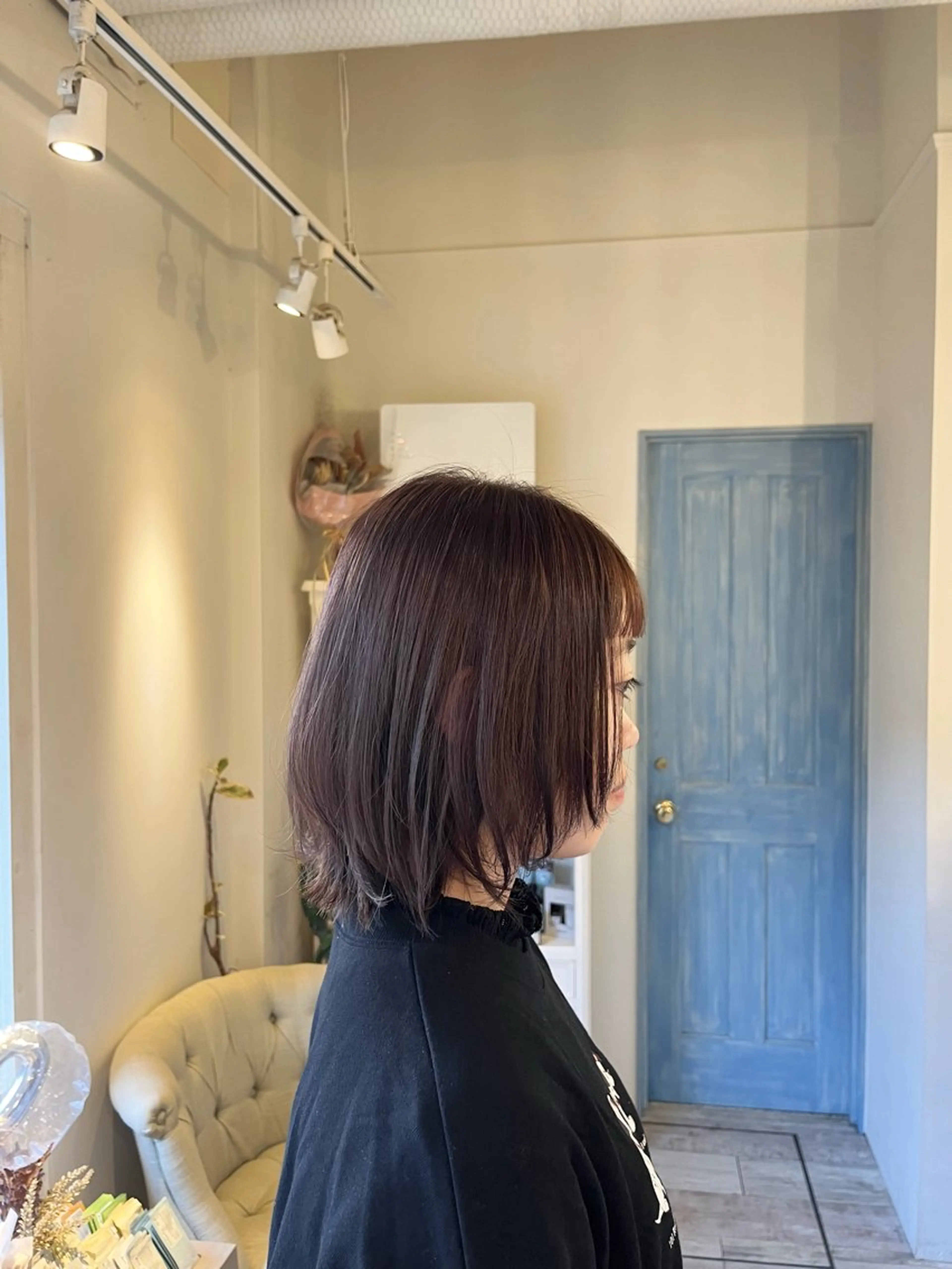 ショート カラー ブリーチ 透明感カラー ブリーチなしカラー パープルカラー シルバー カット ヘアカラー トリートメント よこもり あいのヘアスタイル