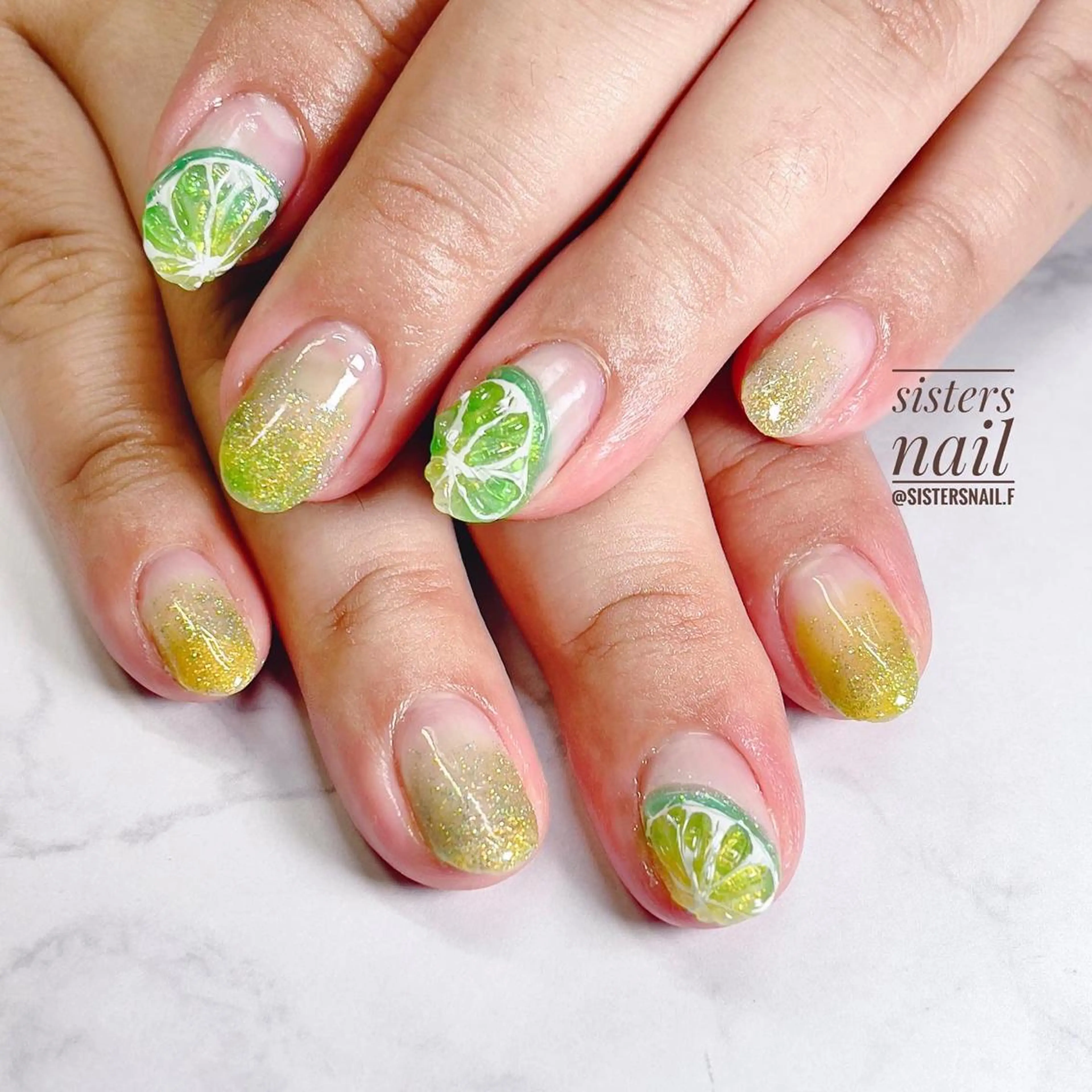 ネイル アートネイル グラデーション キラキラネイル ピンク ぷっくりネイル sisters nail.fのネイルデザイン