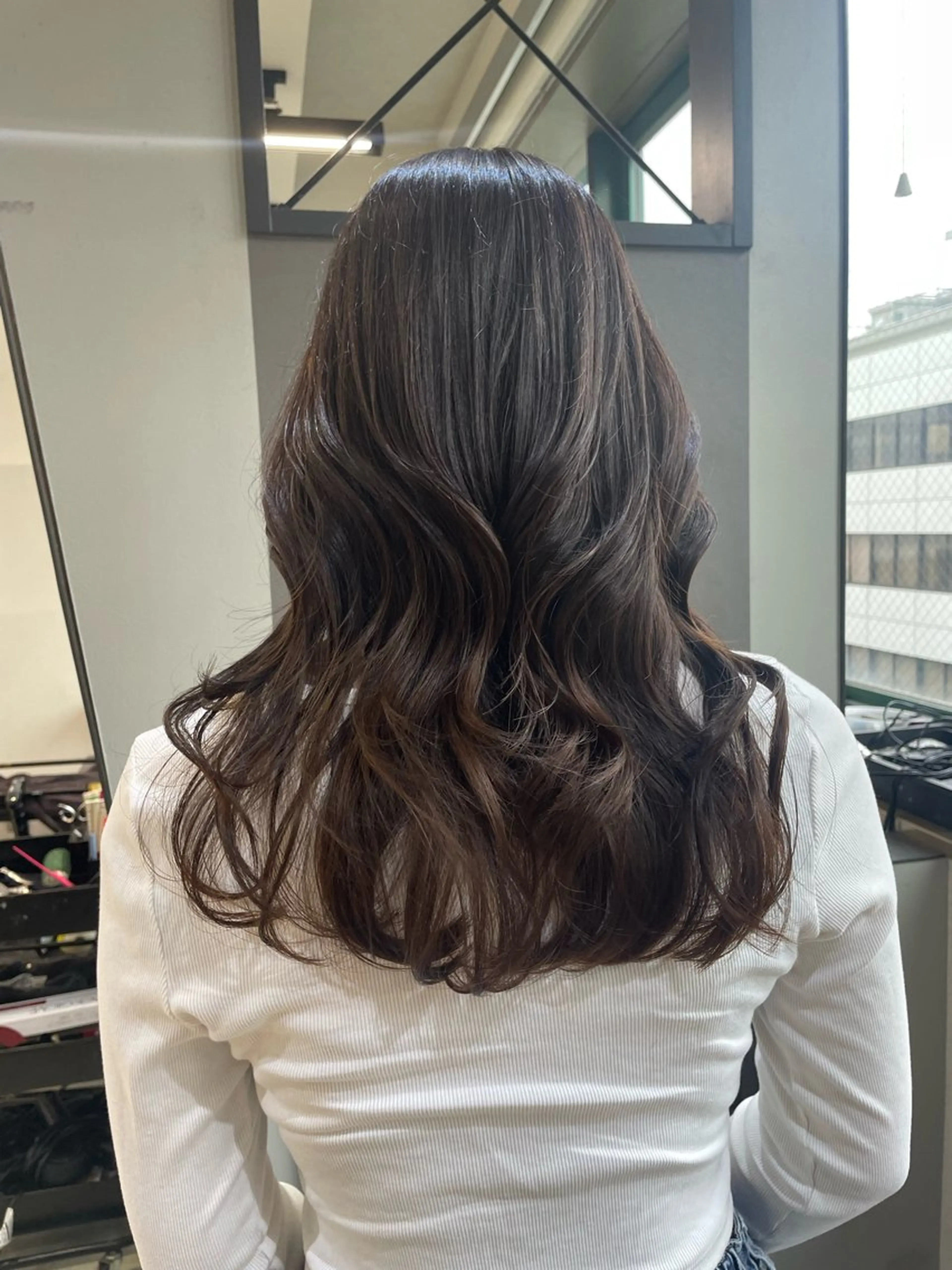 セミロング カラー ベージュカラー AIRI layer cut hairのヘアスタイル