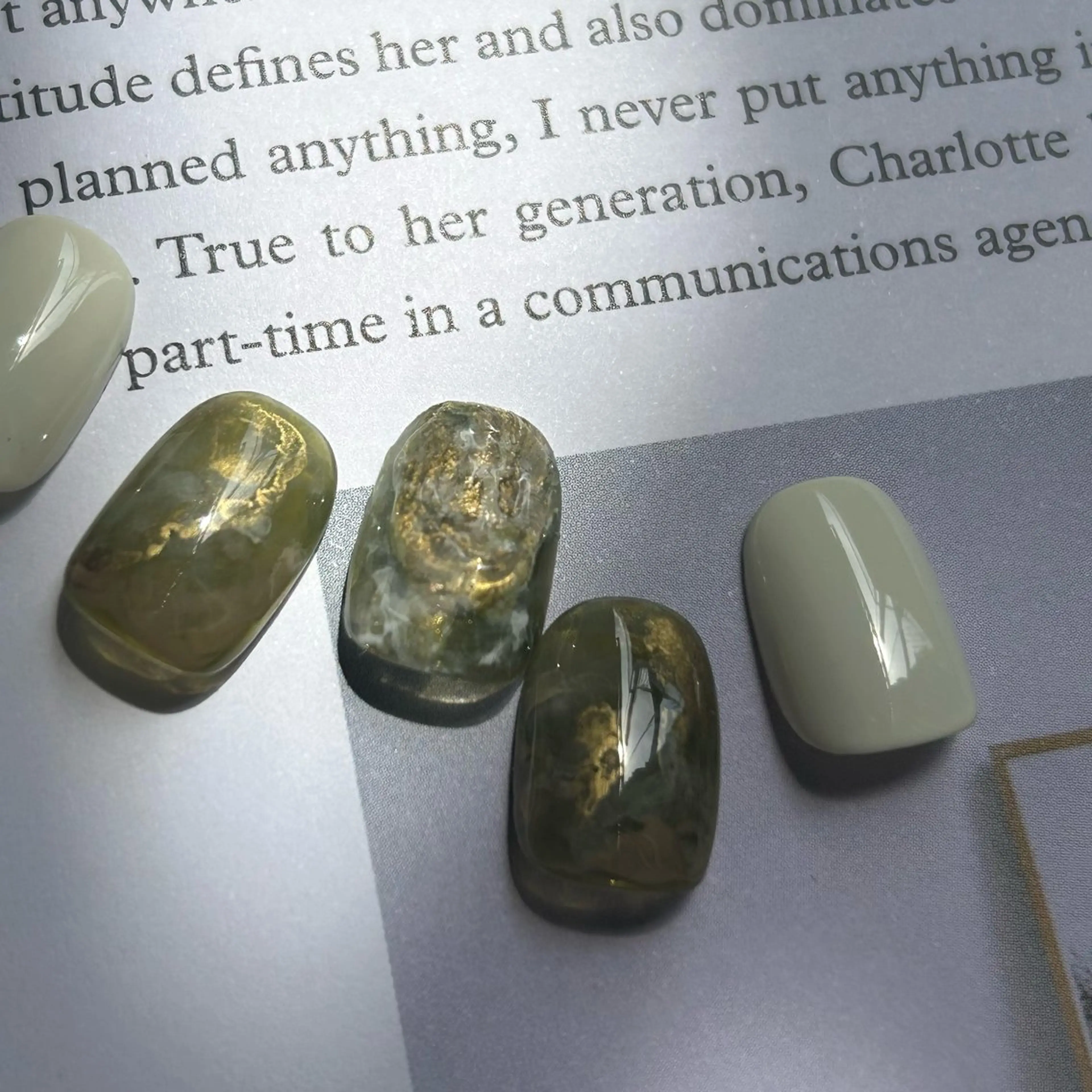 ネイル ayumi / Manonのネイルデザイン