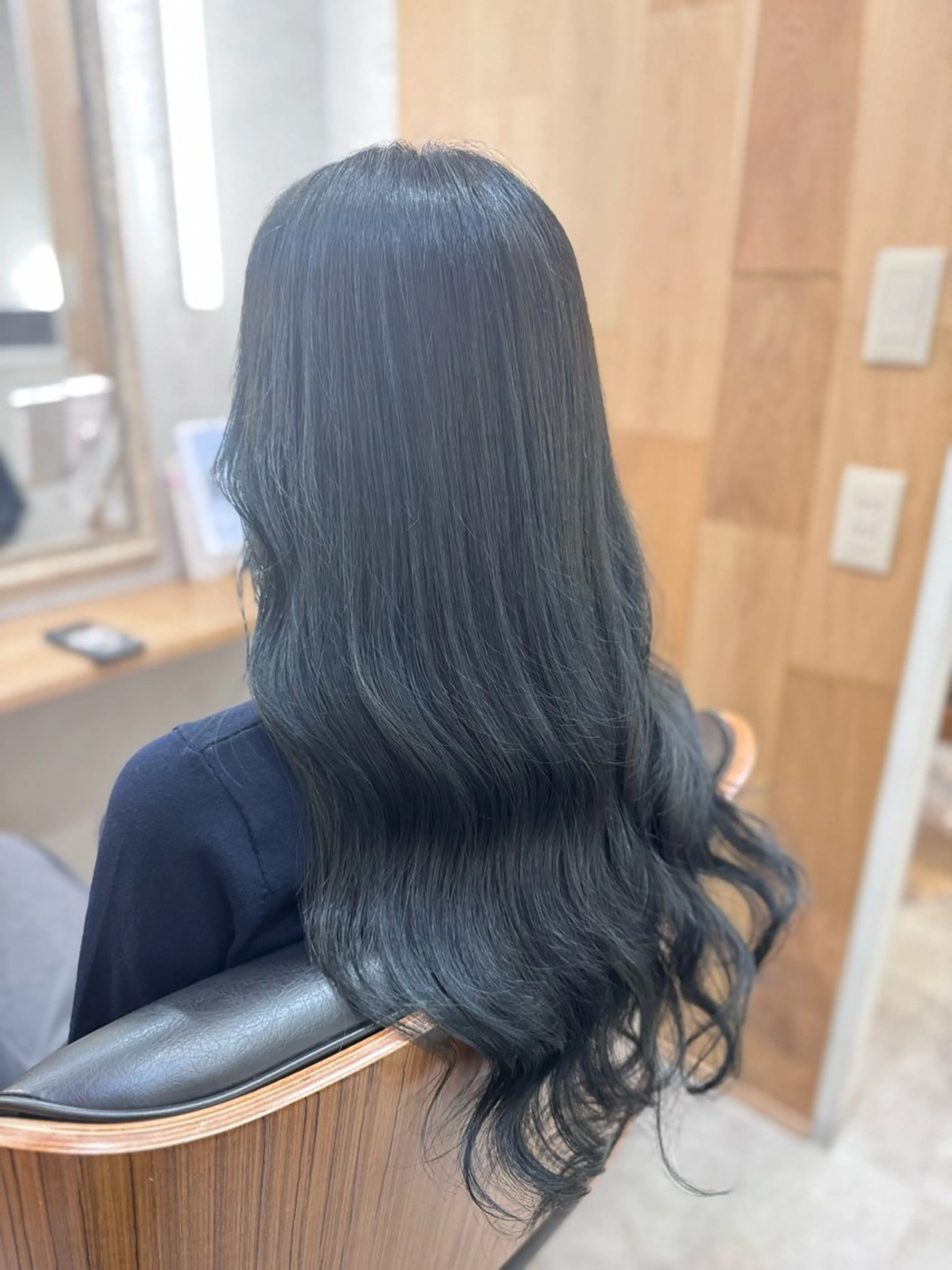 ロング カラー ブルーカラー ブルージュ 多賀 順平のヘアスタイル