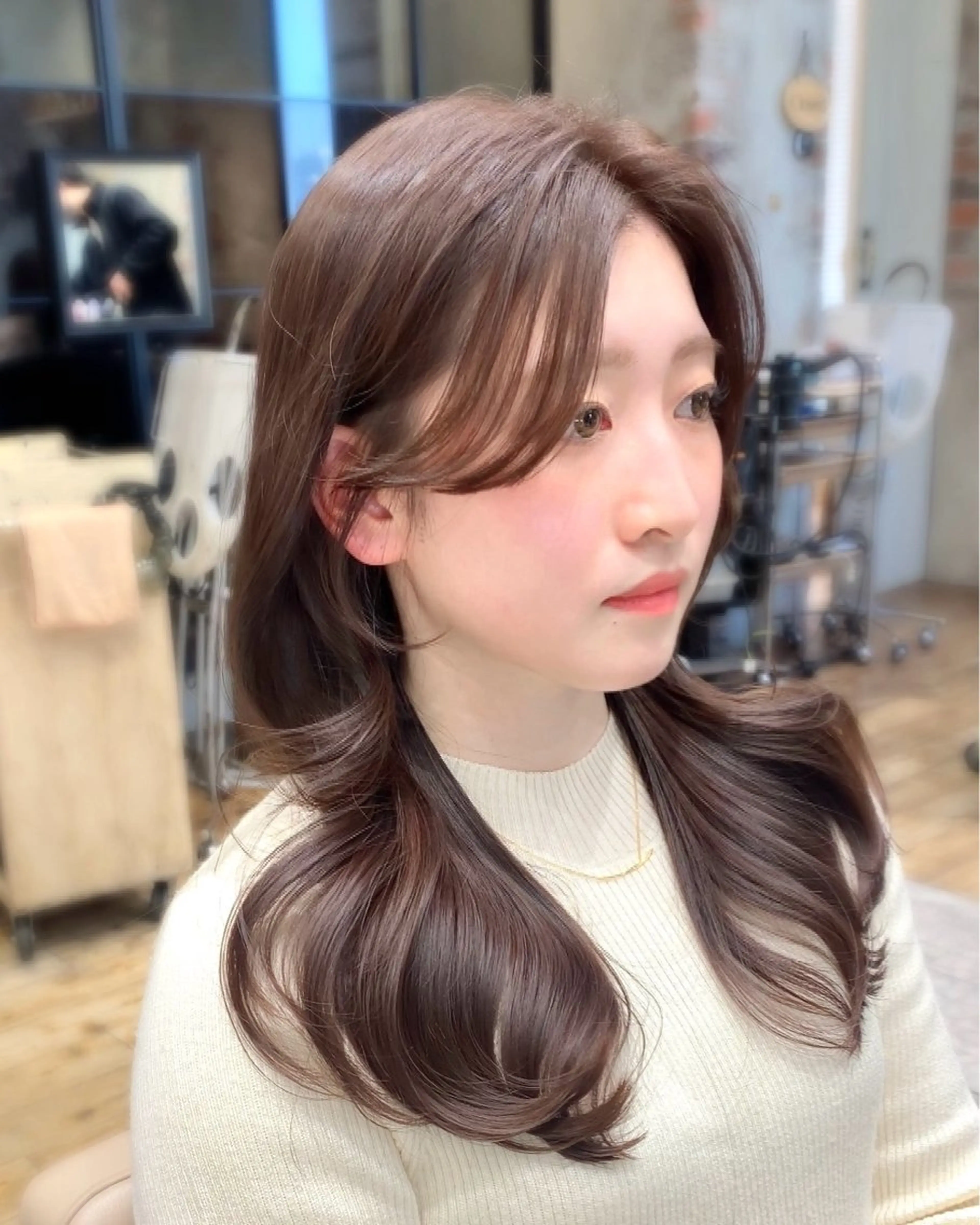 セミロング カラー 顔まわりカット🌟 くびれヘア/寺門遥輝のヘアスタイル