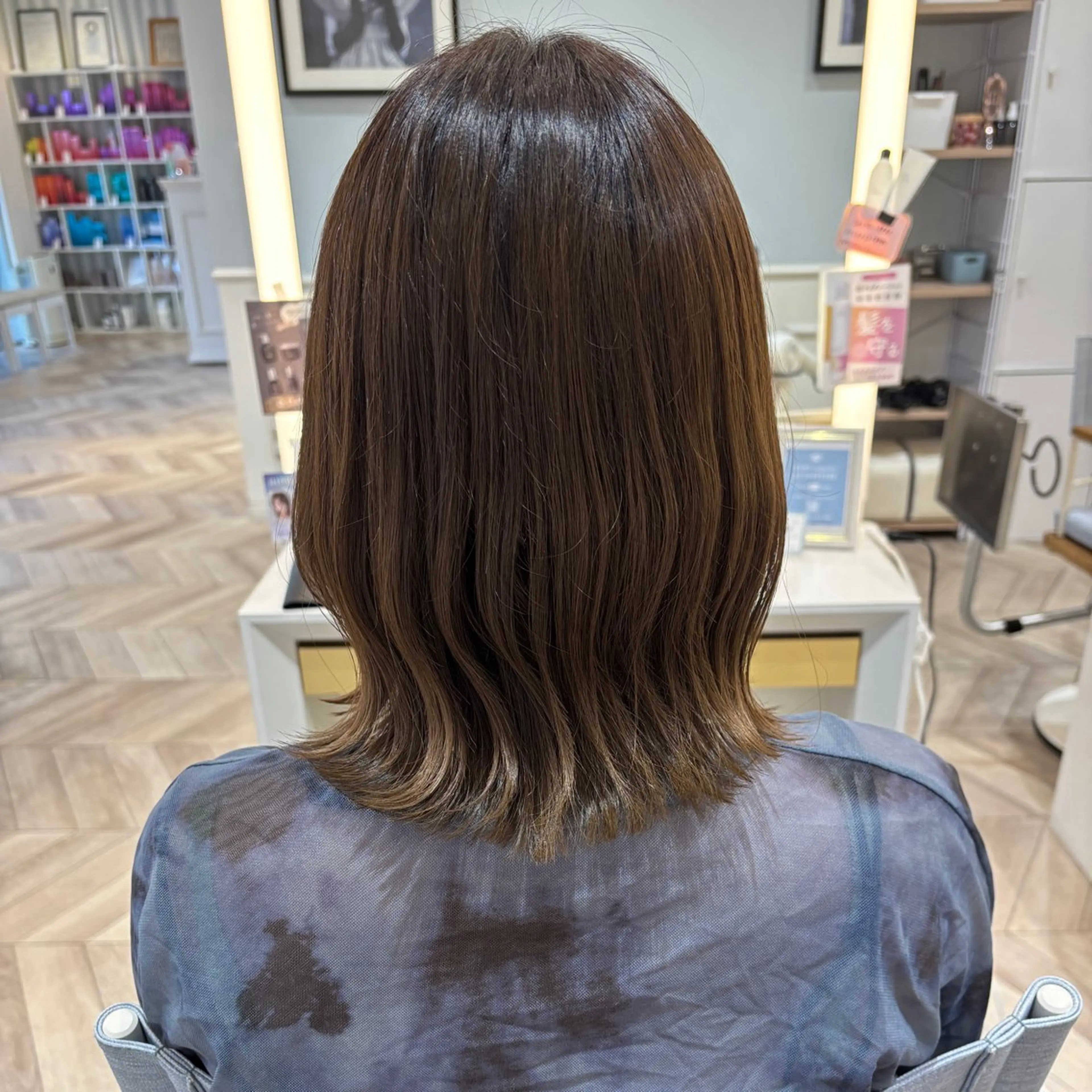 ミディアム カット ブリーチなしwカラー メンズパーマ新居見のヘアスタイル