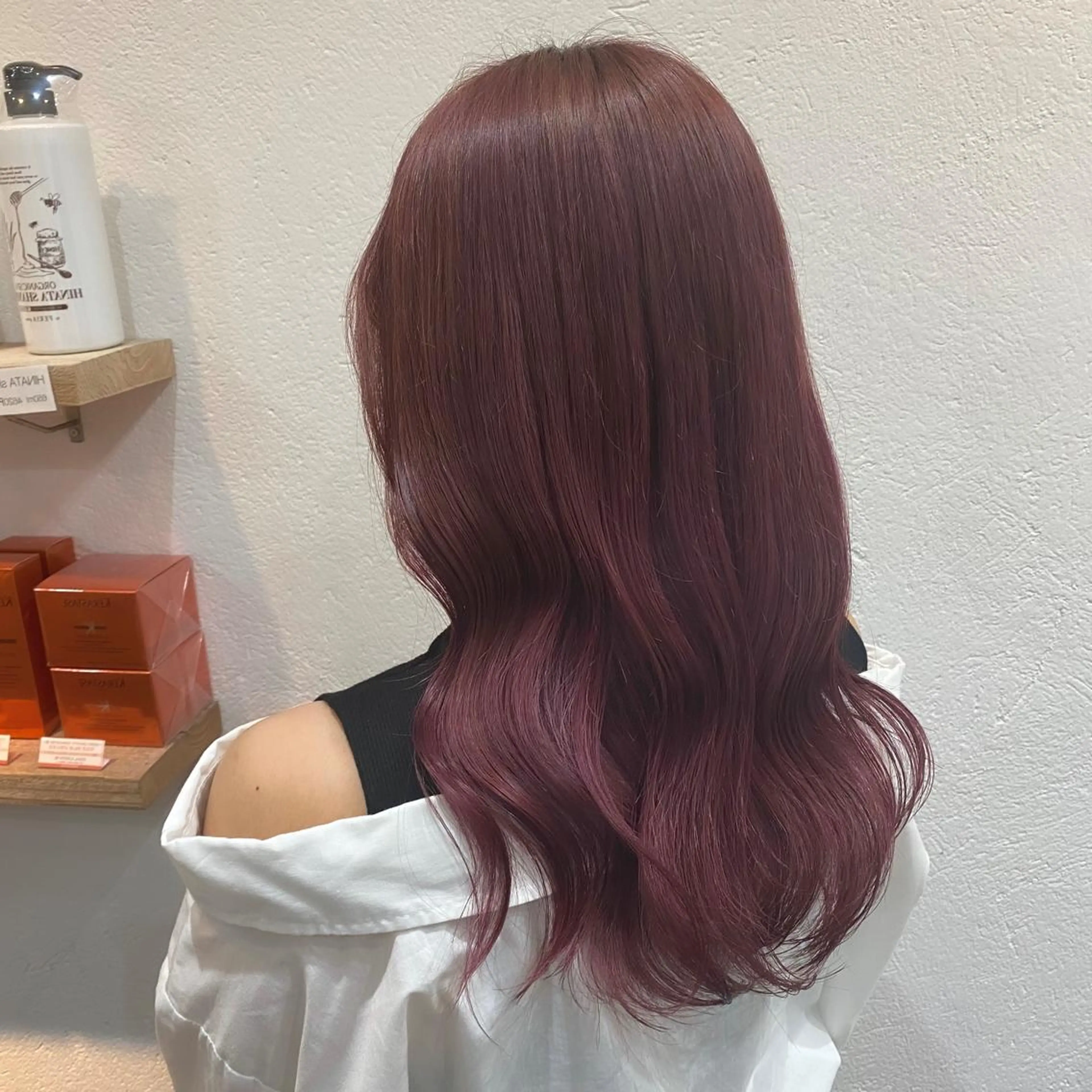 セミロング ブリーチなしカラー/ 顔周りレイヤーカットのヘアスタイル