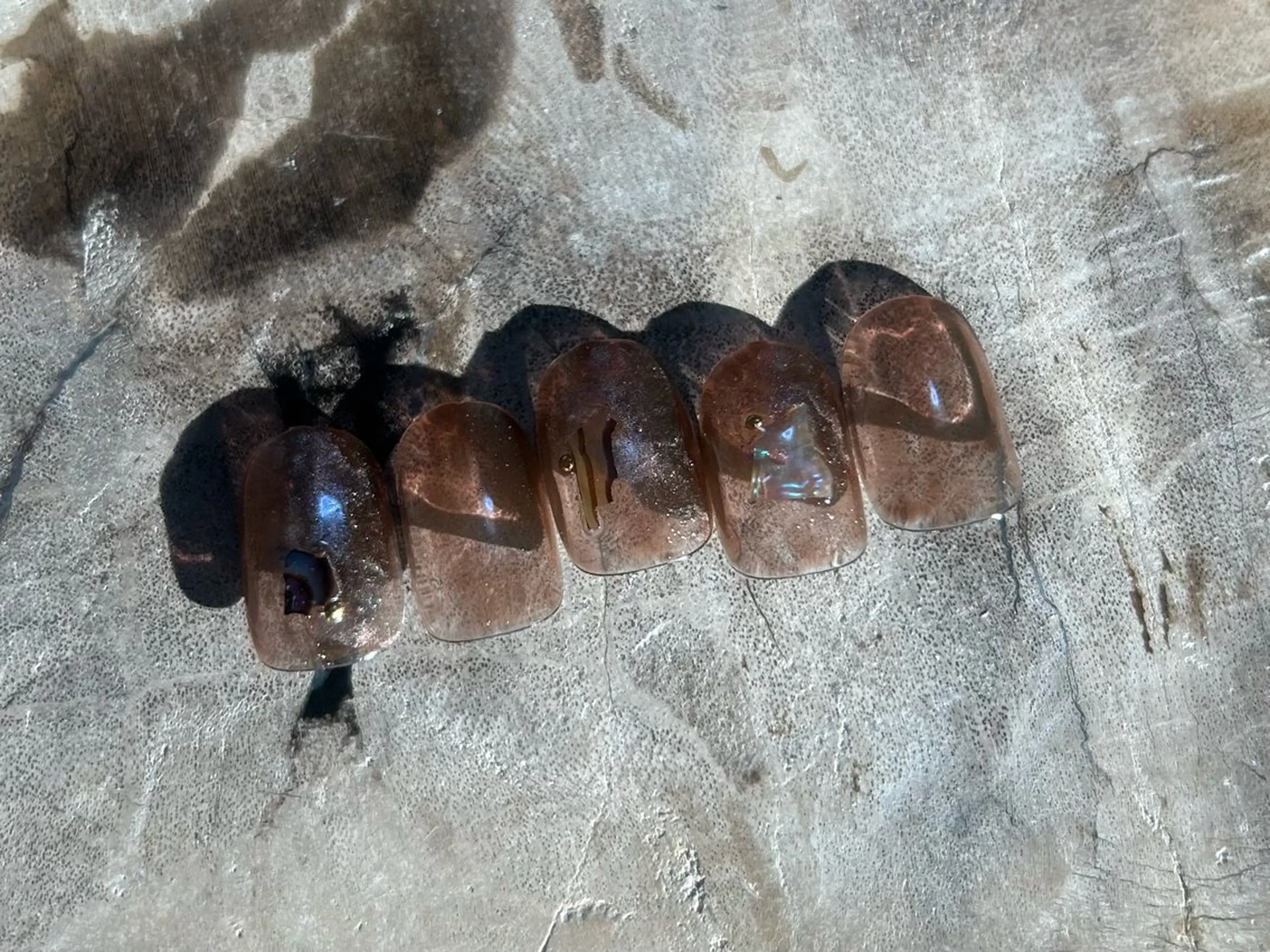 ネイル アートネイル マグネットネイル ニュアンスネイル ハンドネイル アトリエ １０３のネイルデザイン