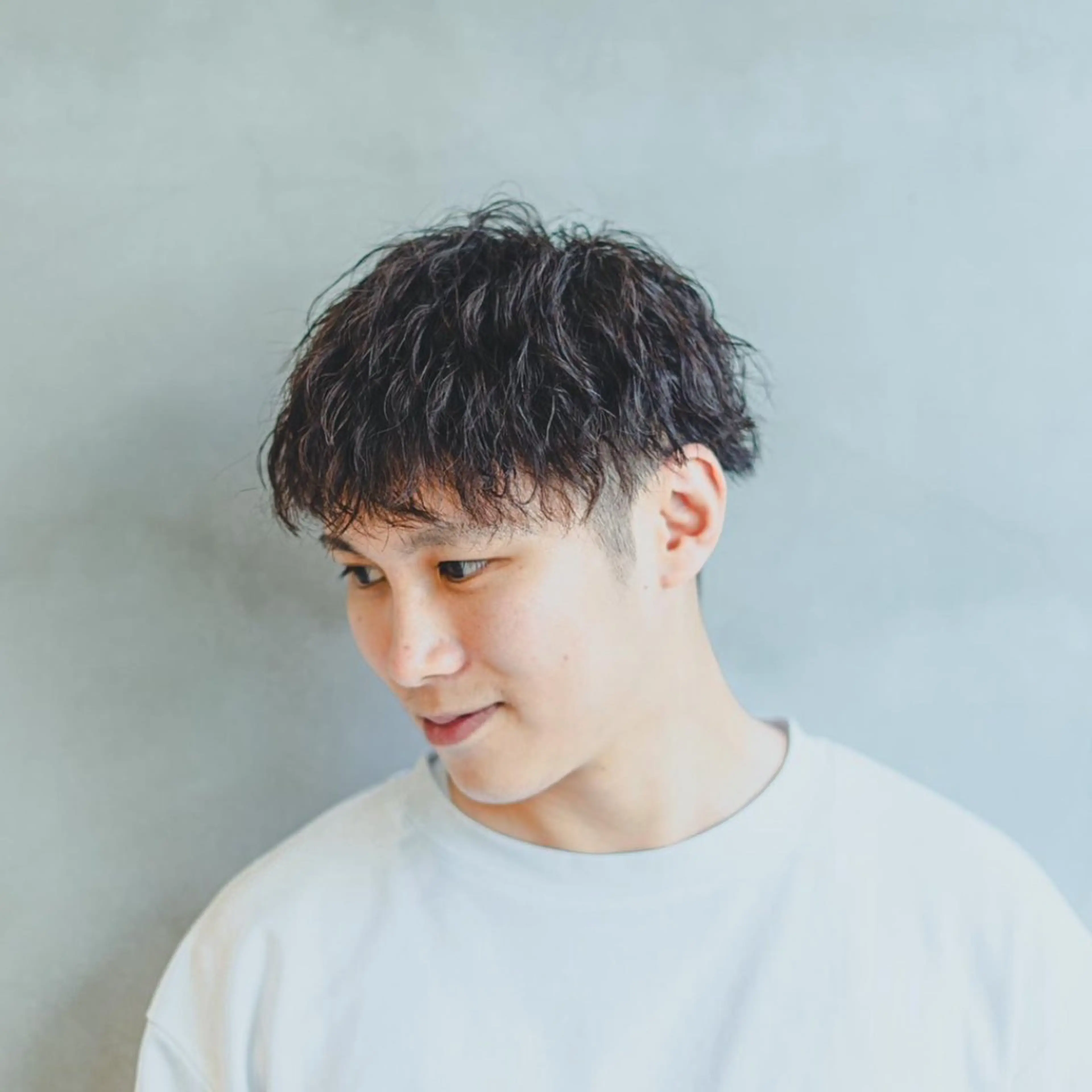 ショート パーマ メンズ 宇野 佑馬のヘアスタイル