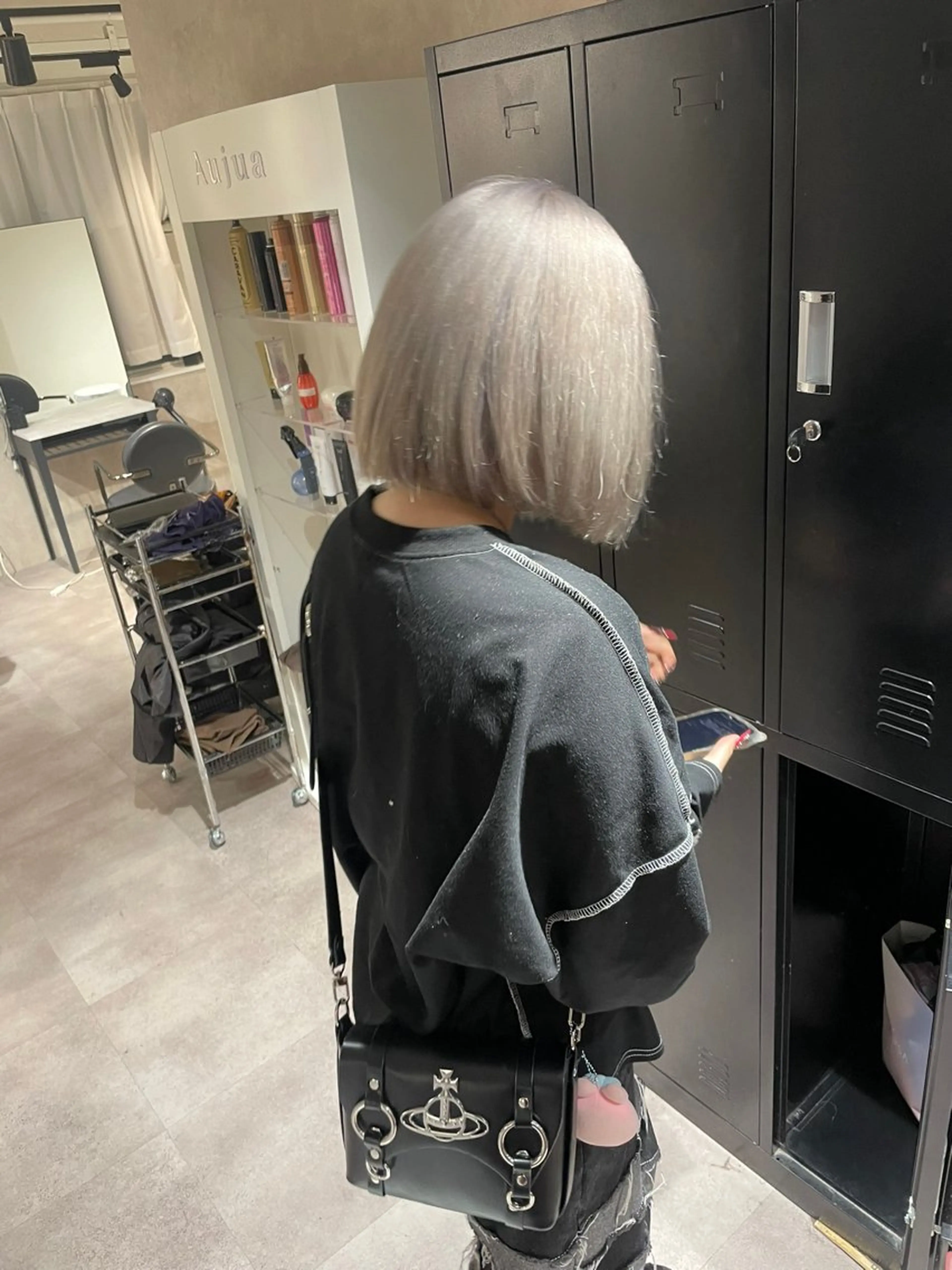 ミディアム ボブ 🇰🇷ハイトーン× 韓国レイヤー레이어드のヘアスタイル