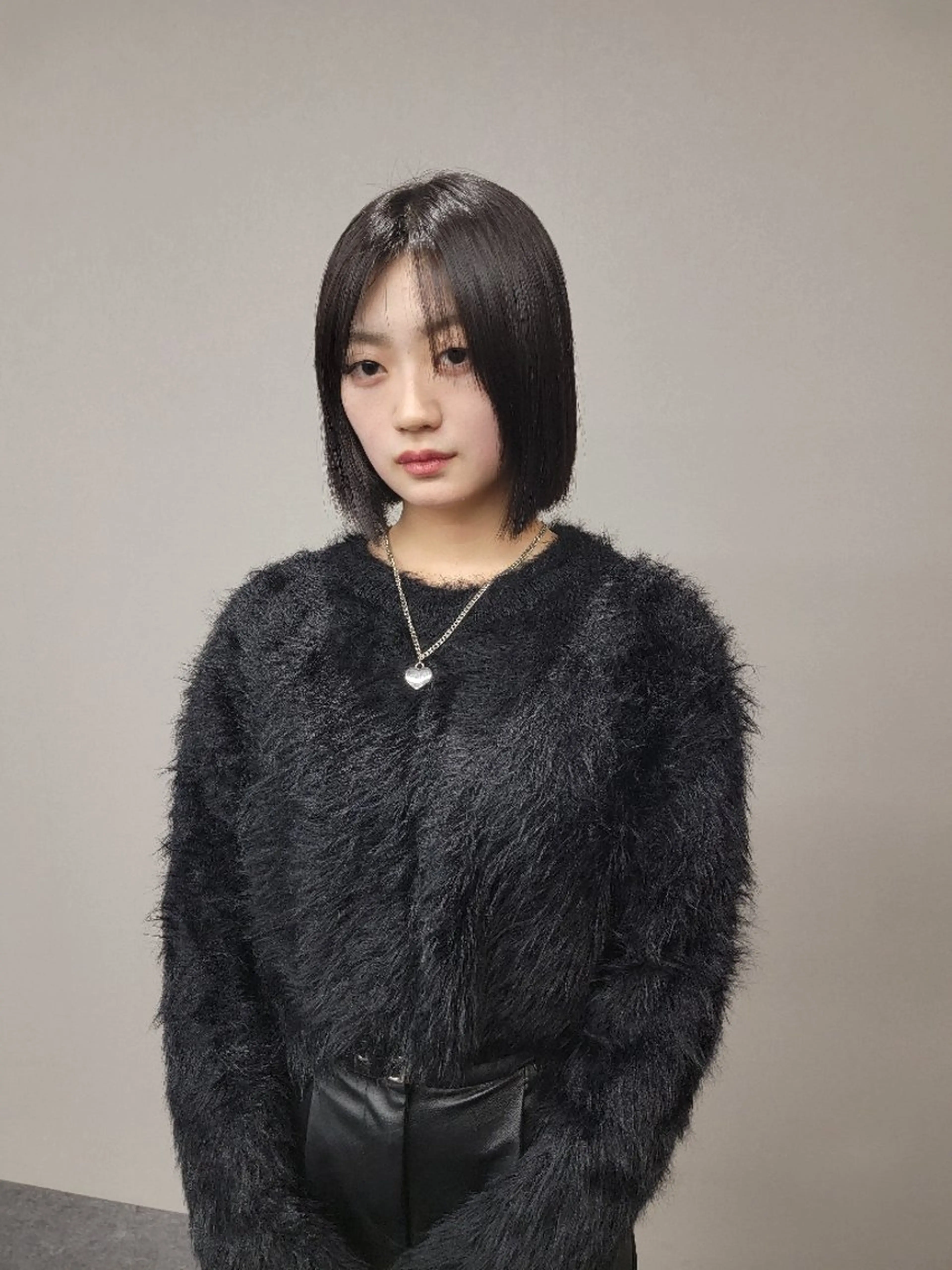 ミディアム カラー OMA　 カタギシのヘアスタイル