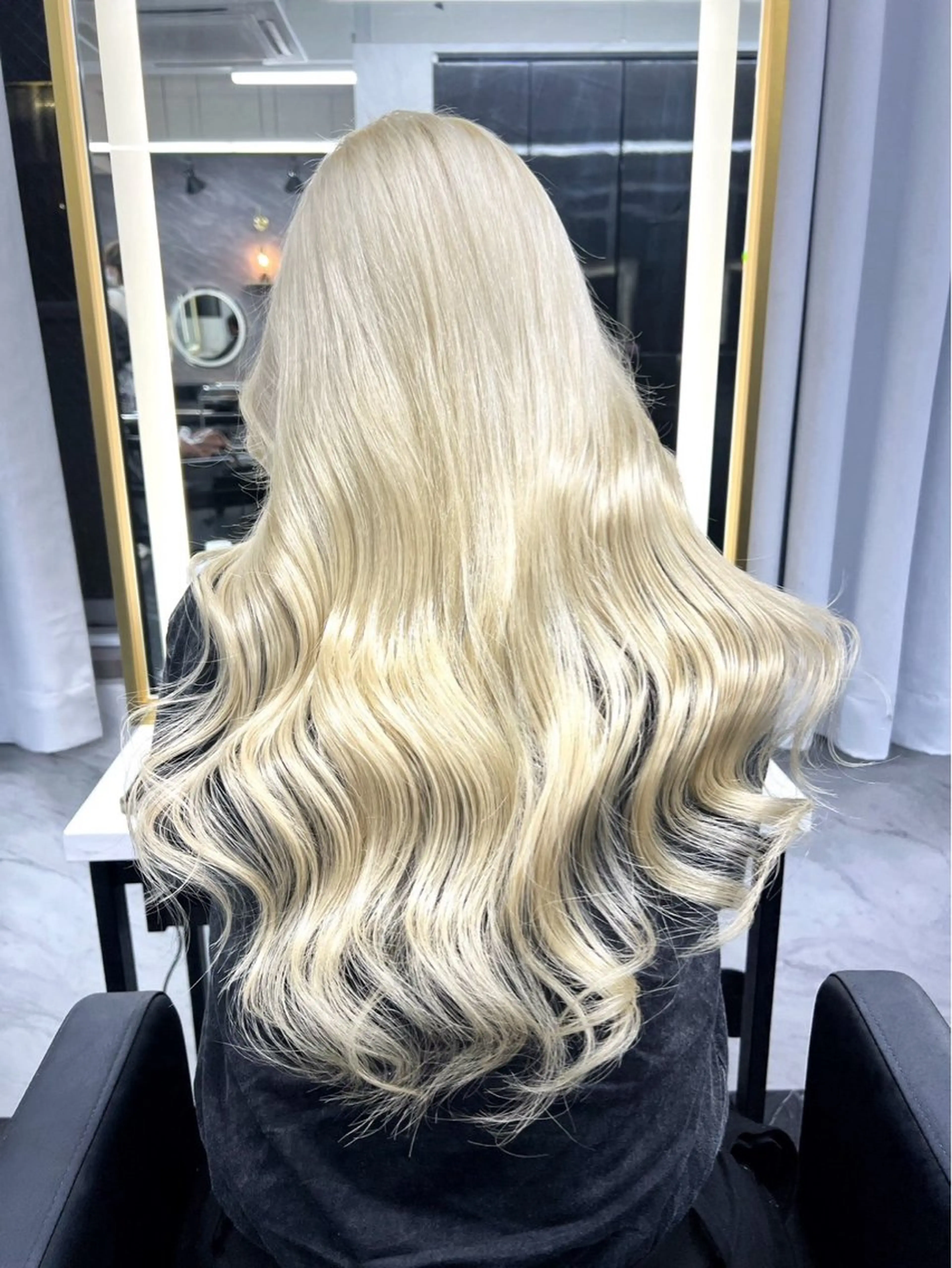 ロング カラー ベージュカラー ブリーチ 透明感カラー グレージュ ハイトーンカラー 梅田/ハイトーン エクステ/yuu🩶のヘアスタイル