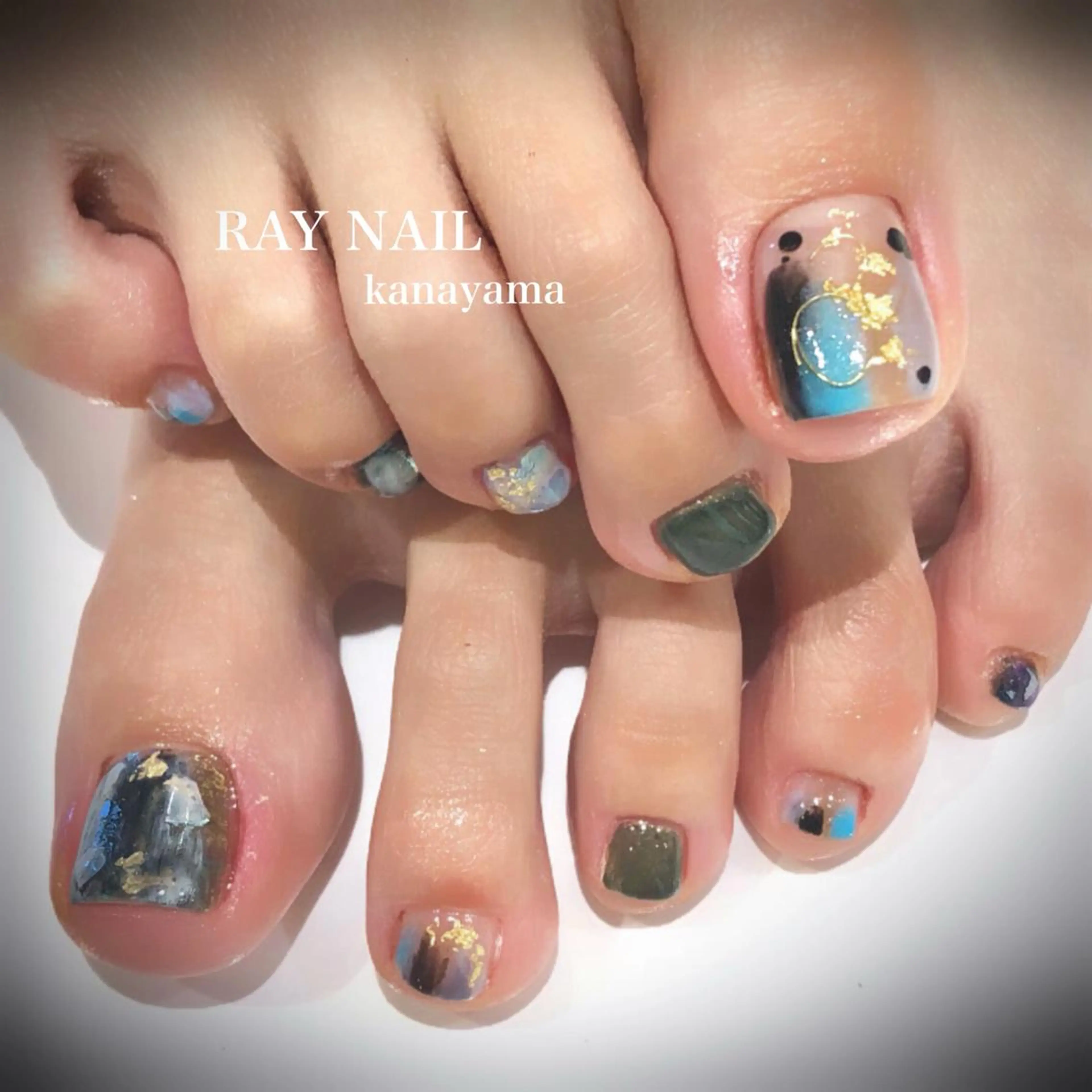 ネイル ブルー ニュアンスネイル フットネイル Arowa 伊田のネイルデザイン