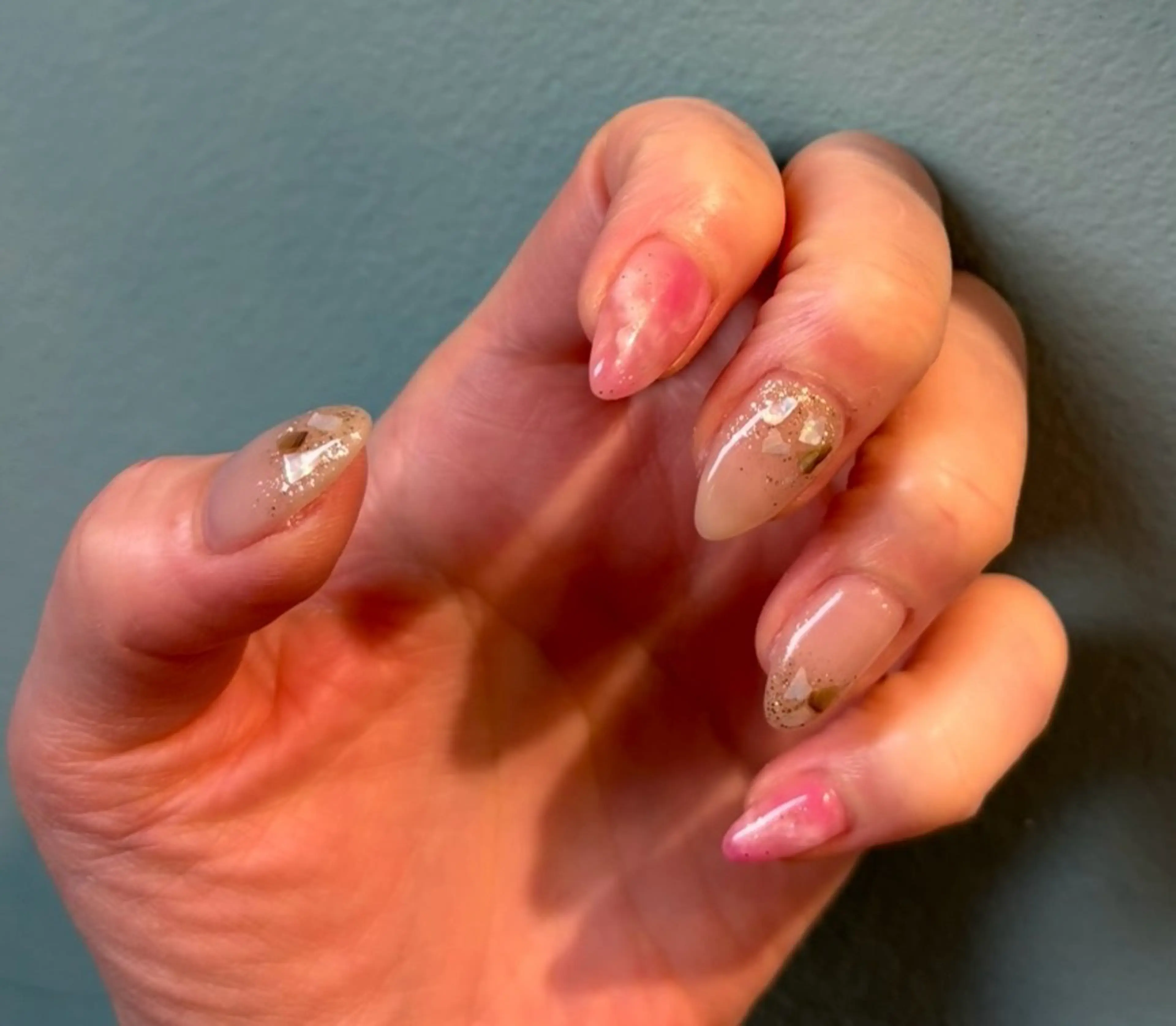 ネイル 大理石ネイル(マーブル) ニュアンスネイル ハンドネイル NailLife🌿 矢場町Maiアートのネイルデザイン