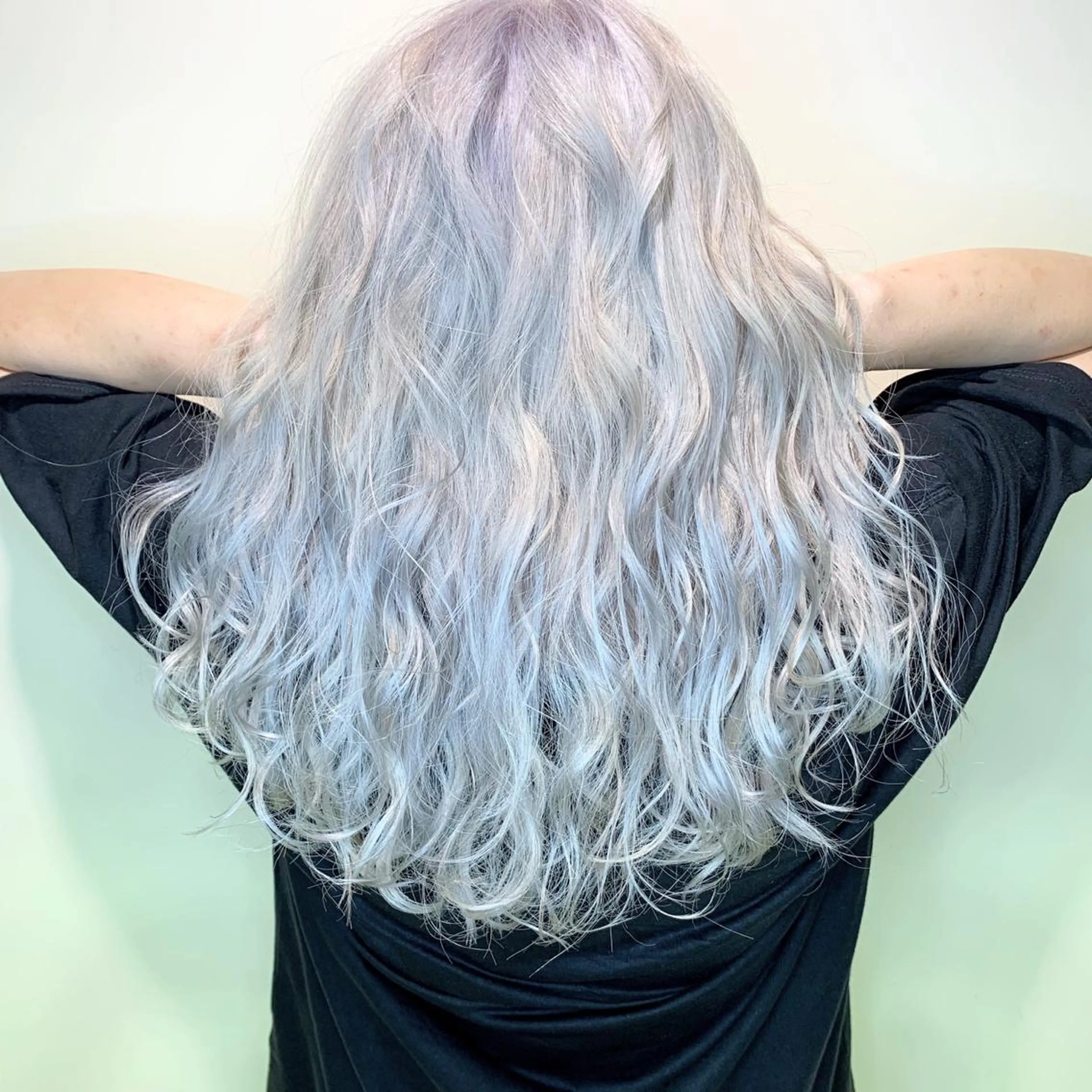 ロング カラー ブリーチ ダブルカラー ハイトーンカラー カット ヘアカラー トリートメント 💎✨️NoVal by siestaのヘアスタイル