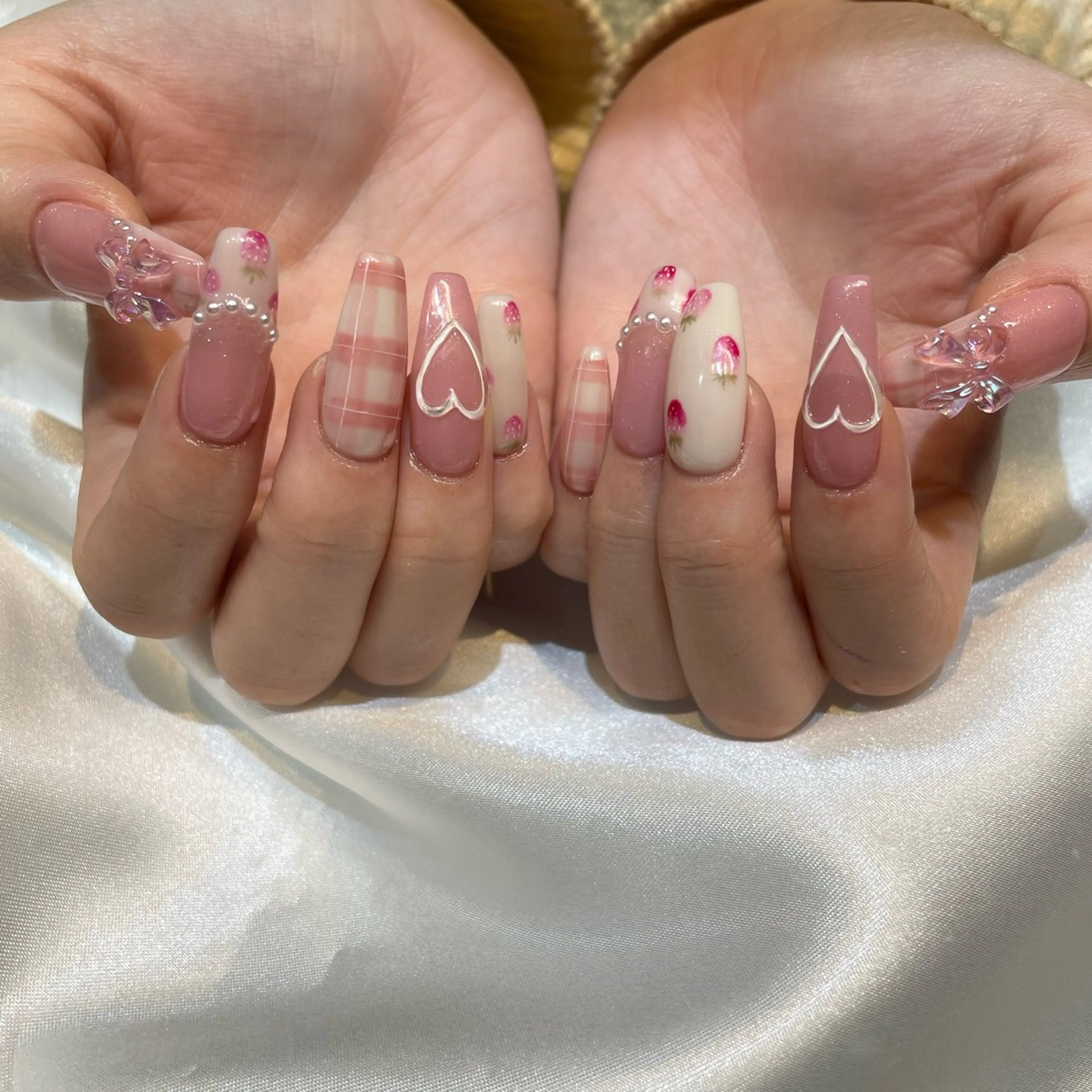 ネイル ハンドネイル 糀屋 彩奈のネイルデザイン