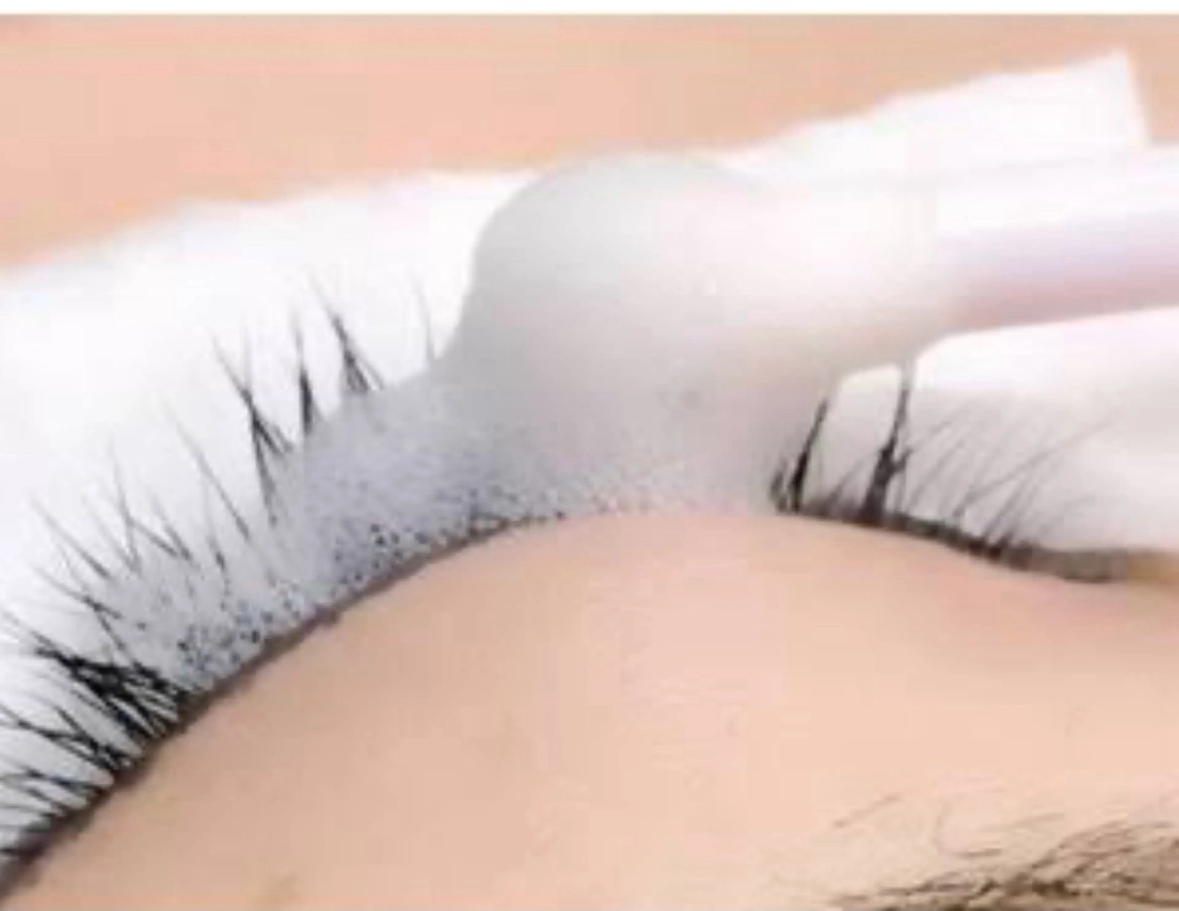 マツエクオフ（アイシャンプー&コーティング美容液付き）の写真