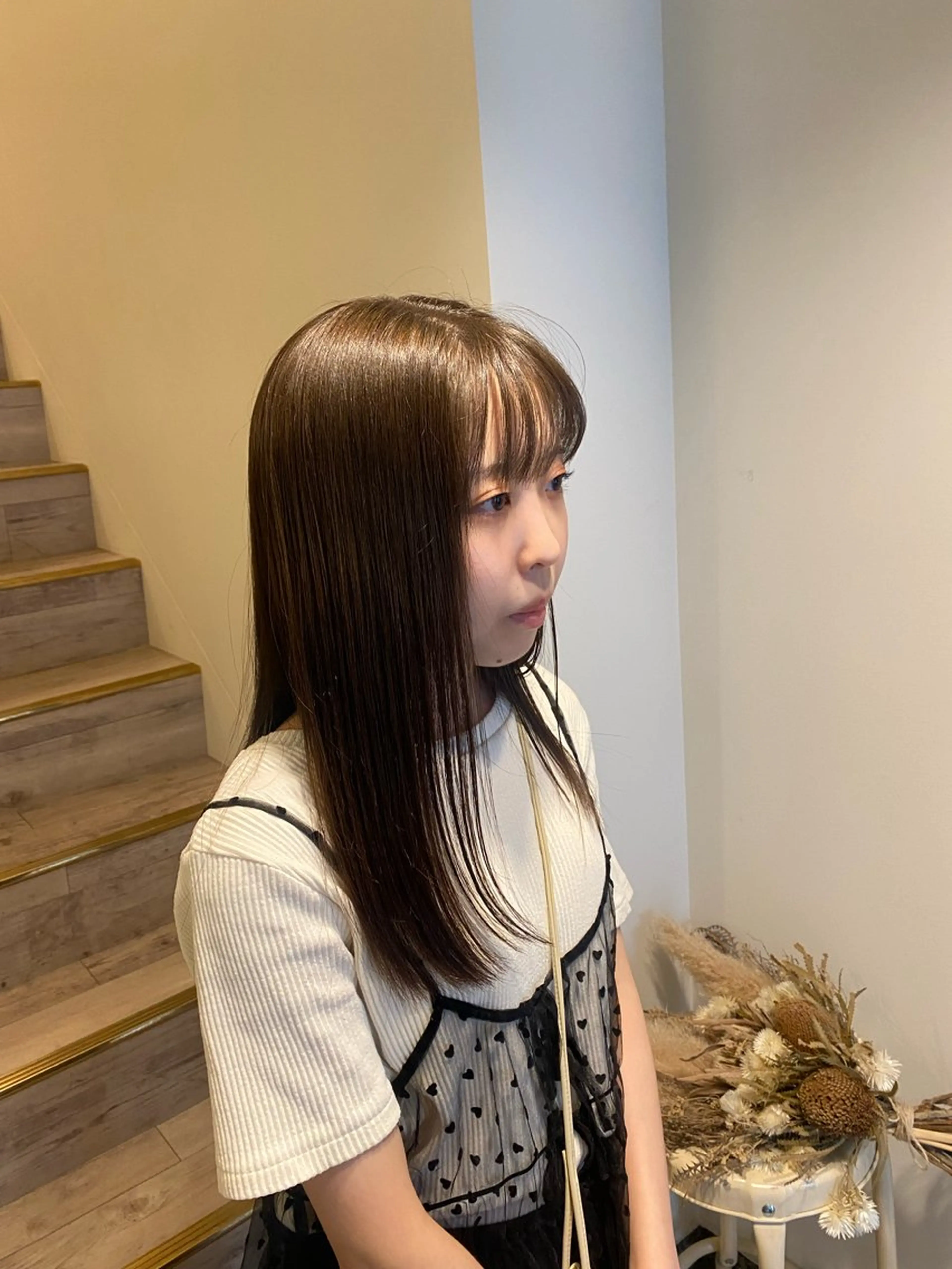 ミディアム カラー ベージュカラー オリーブベージュ 髪質改善 縮毛矯正 🍑 モモカ🍑のヘアスタイル