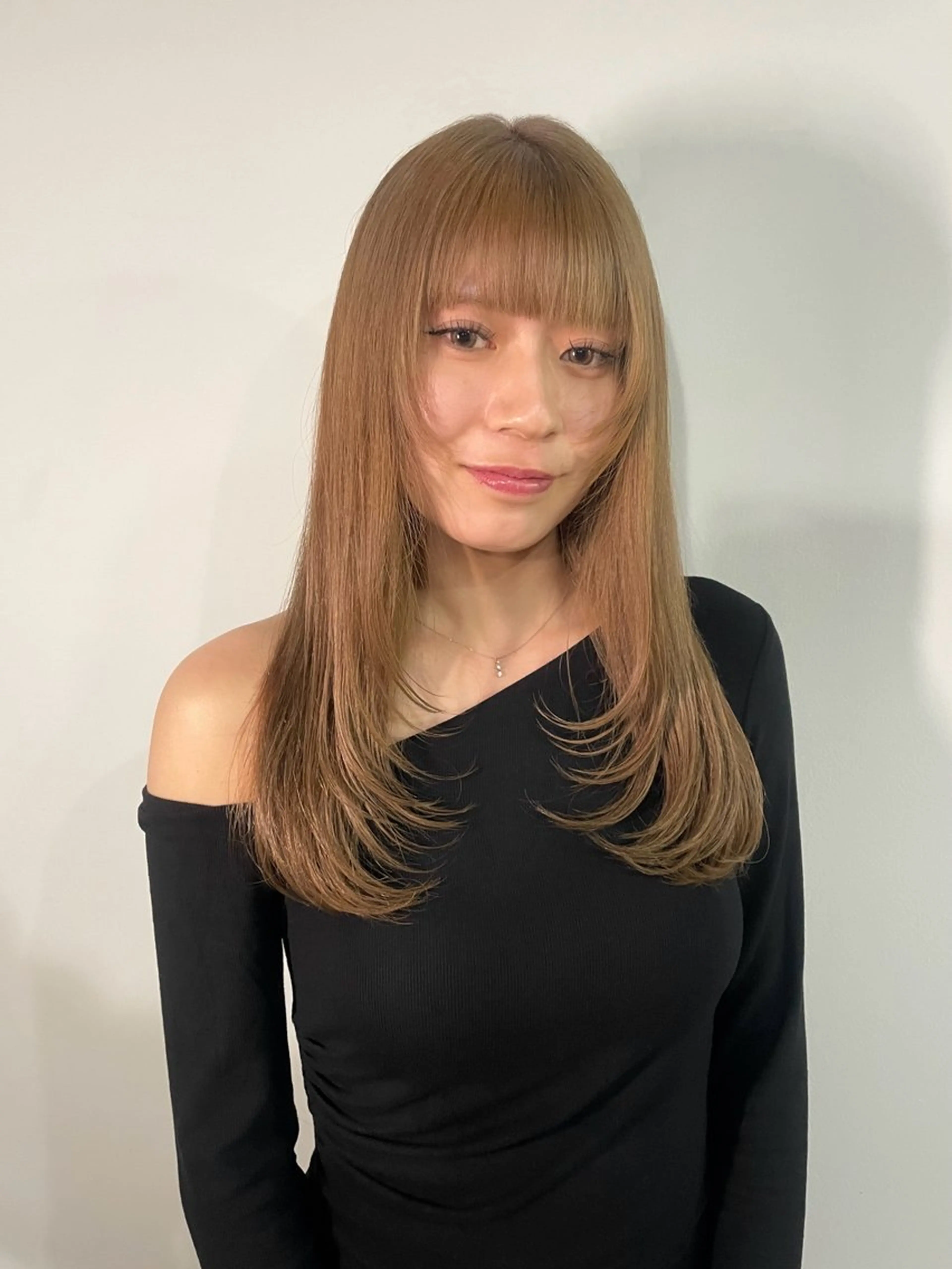 ロング カラー ヘアカラー トリートメント カットモデル/ ハイトーン/ゆうあのヘアスタイル