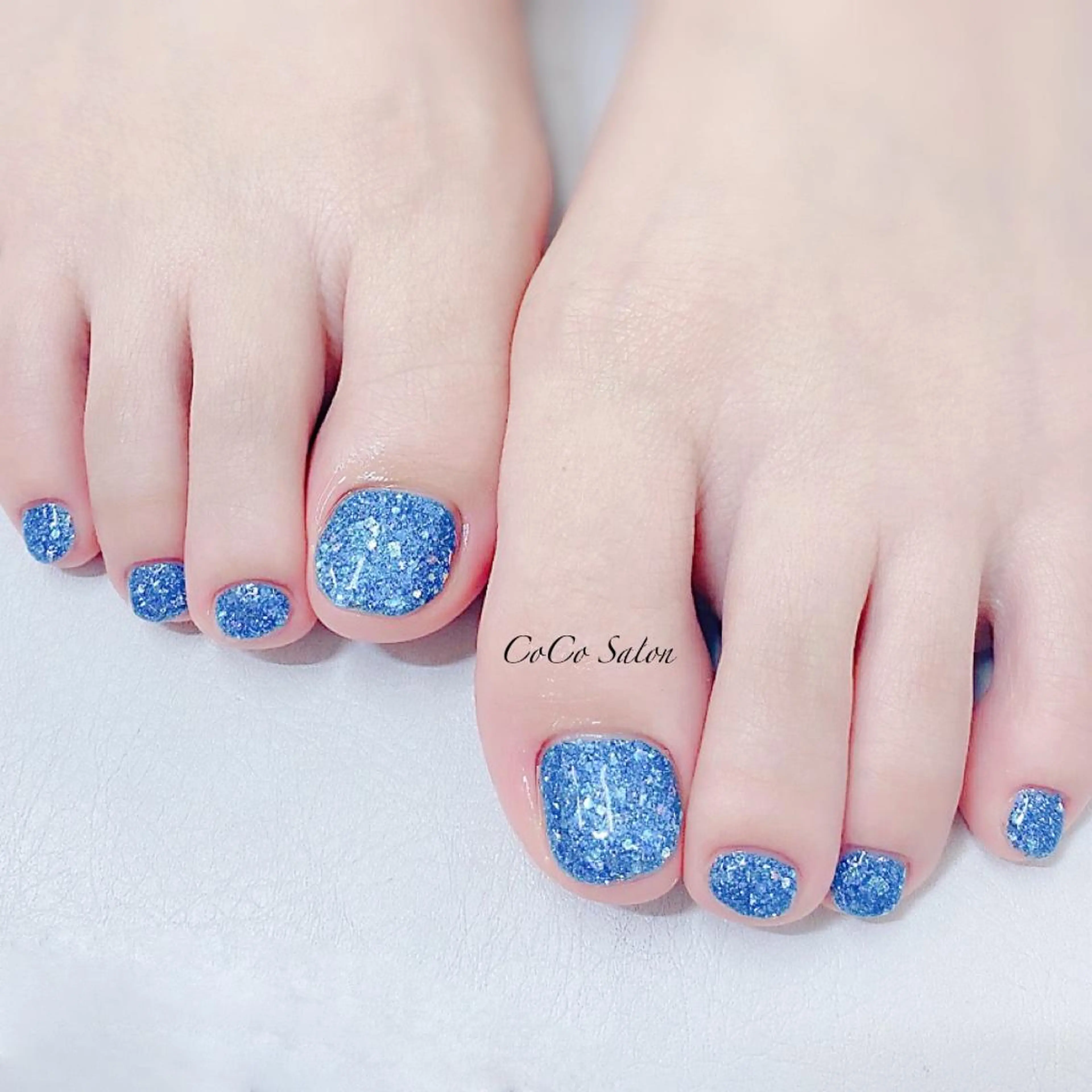 ネイル オーロラネイル ブルー 成人式 長さ出し フットネイル フットネイル CoCoSalon ネイル/まつ毛予約のネイルデザイン