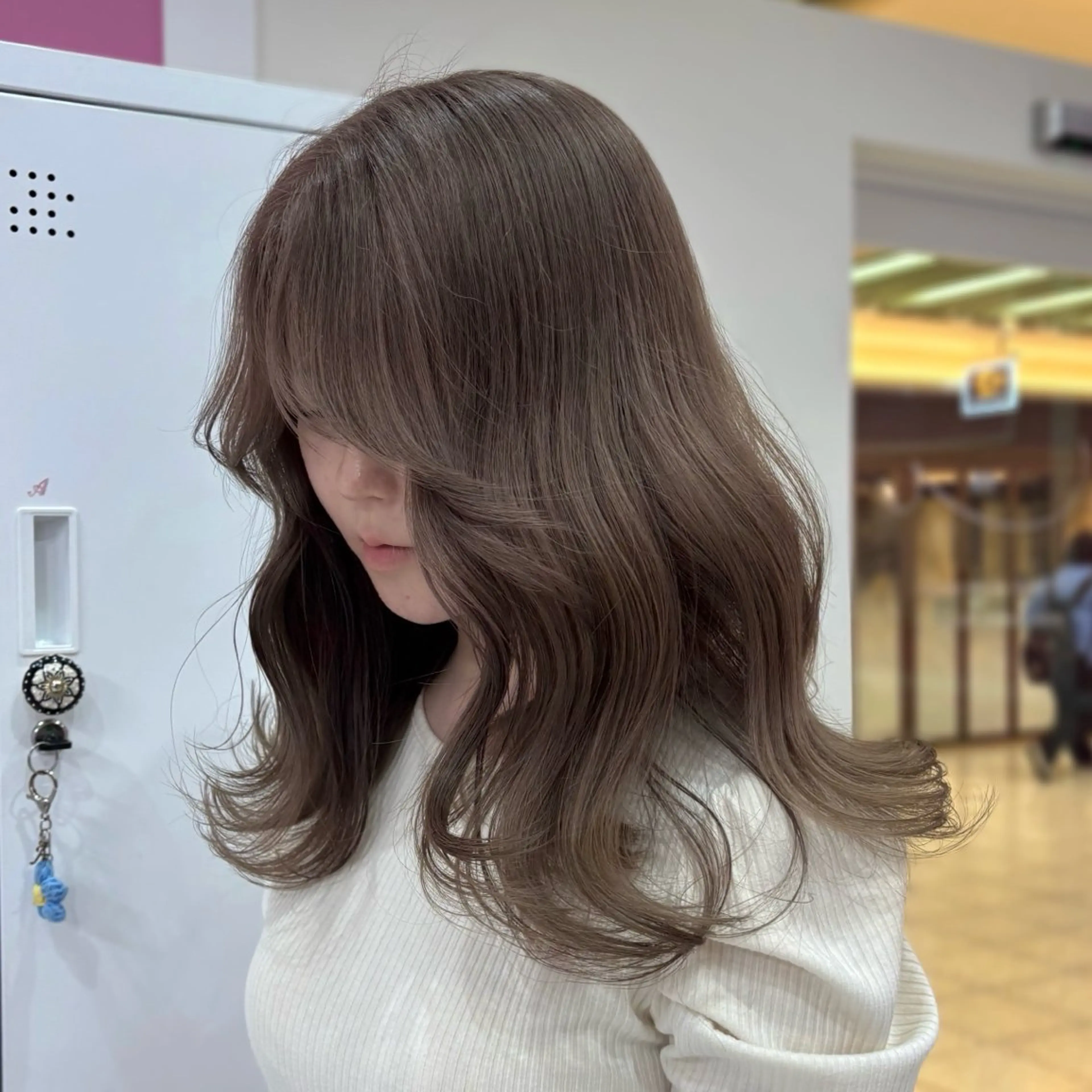 セミロング カット ヘアカラー トリートメント 服部 沙弥佳のヘアスタイル