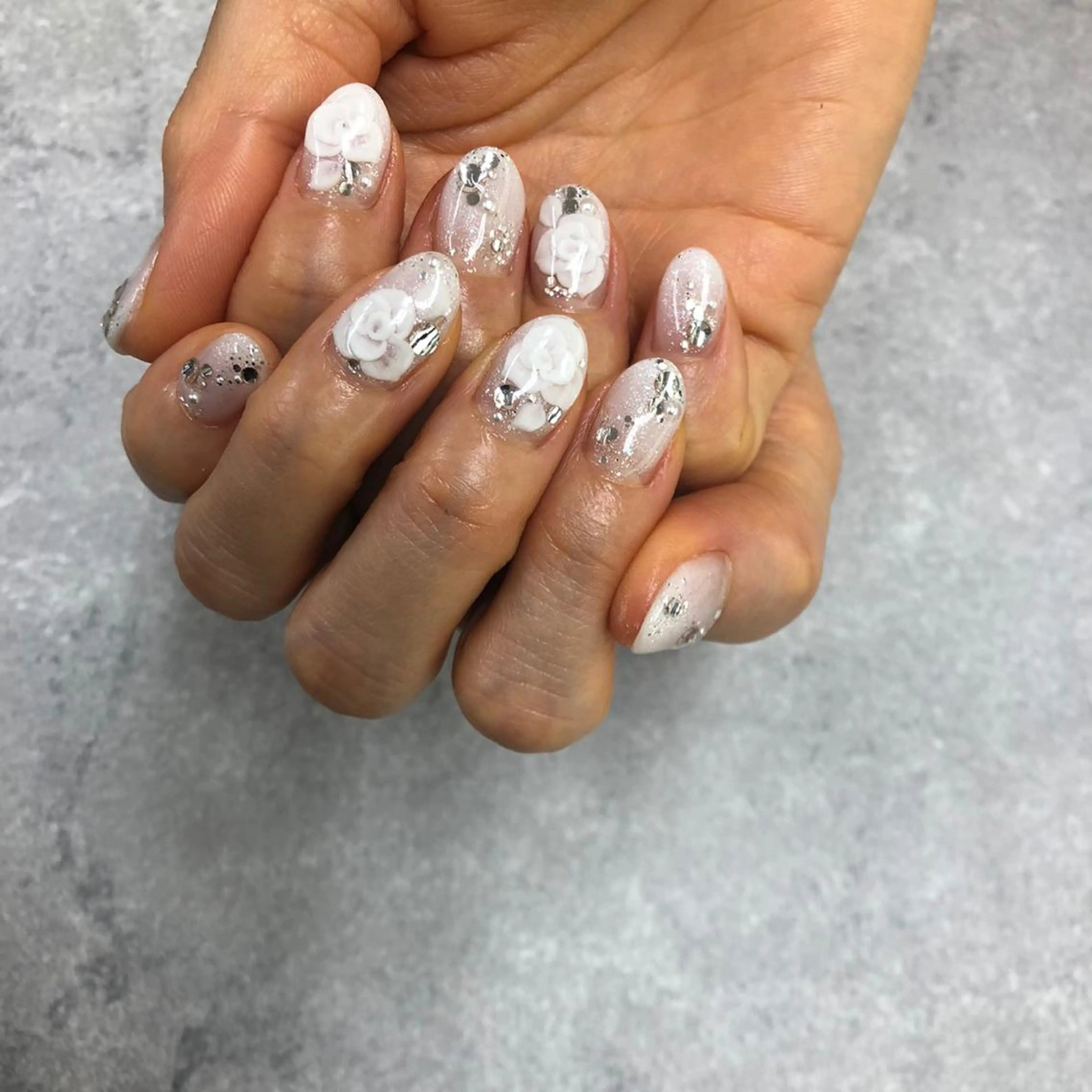 ネイル グラデーション ストーンネイル ハンドネイル ハンドケア FASTNAIL PLUS 新宿店のネイルデザイン