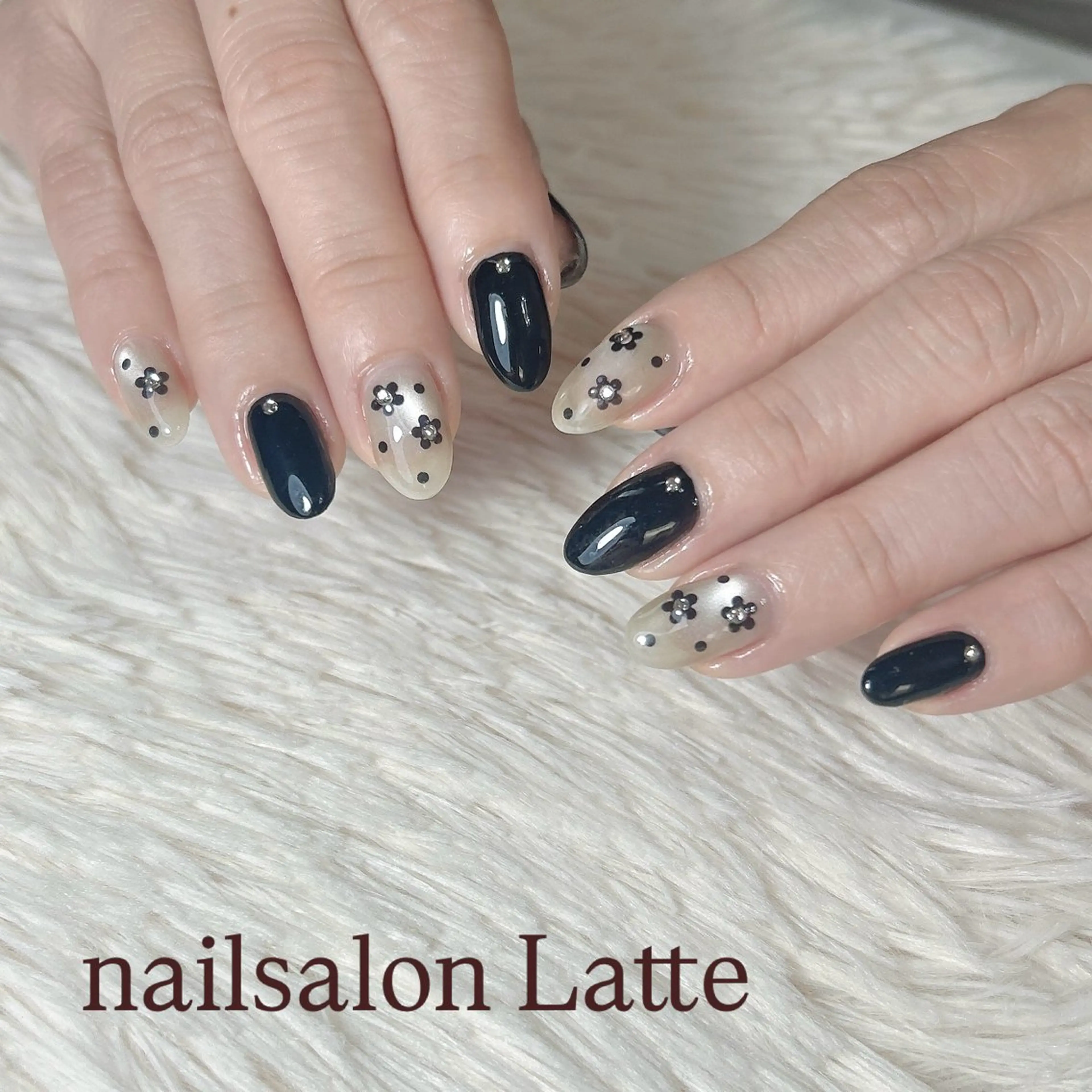 ネイル Nailsalon Latteのネイルデザイン