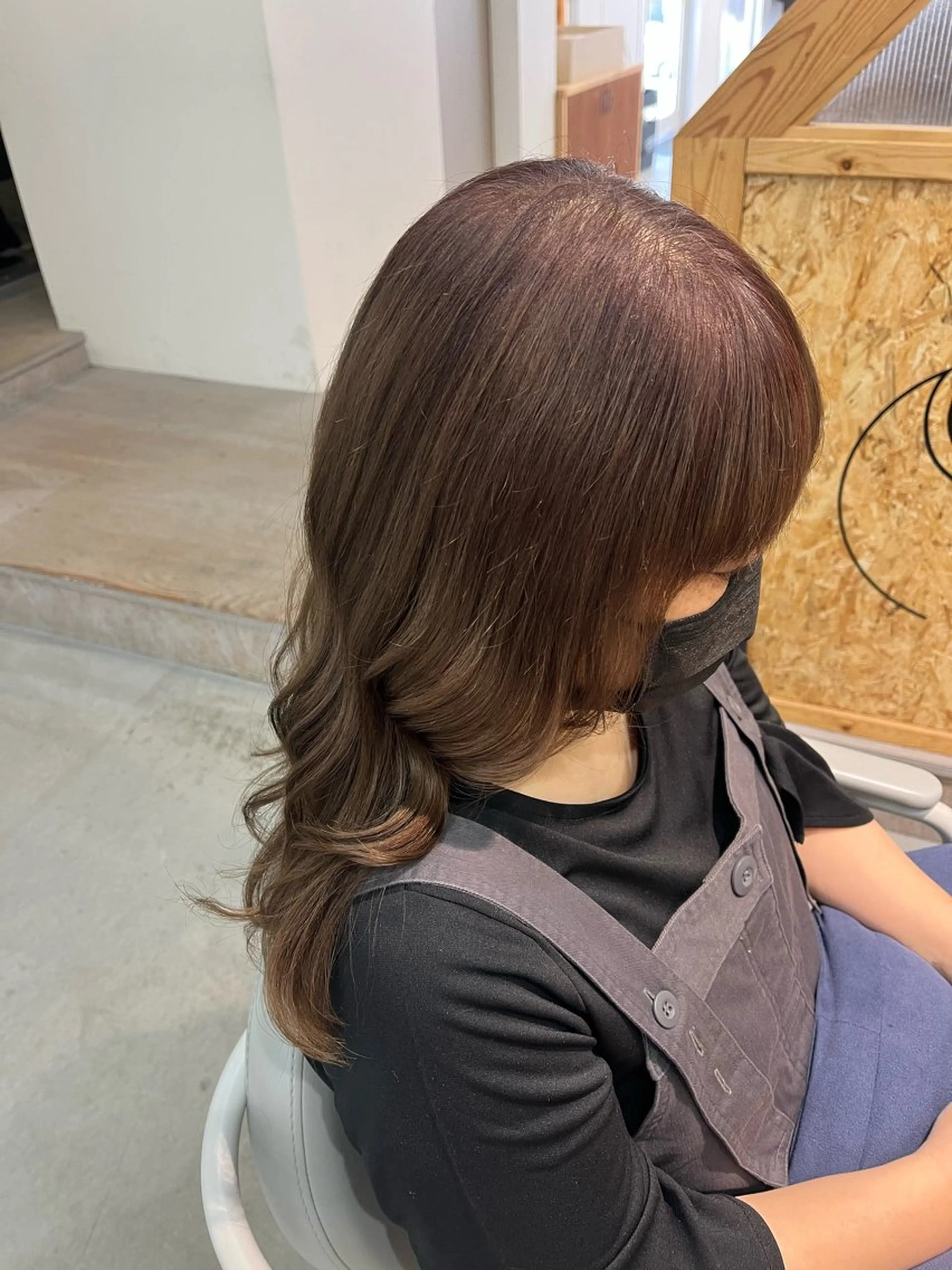 ミディアム ヘアカラー わだ なつきのヘアスタイル