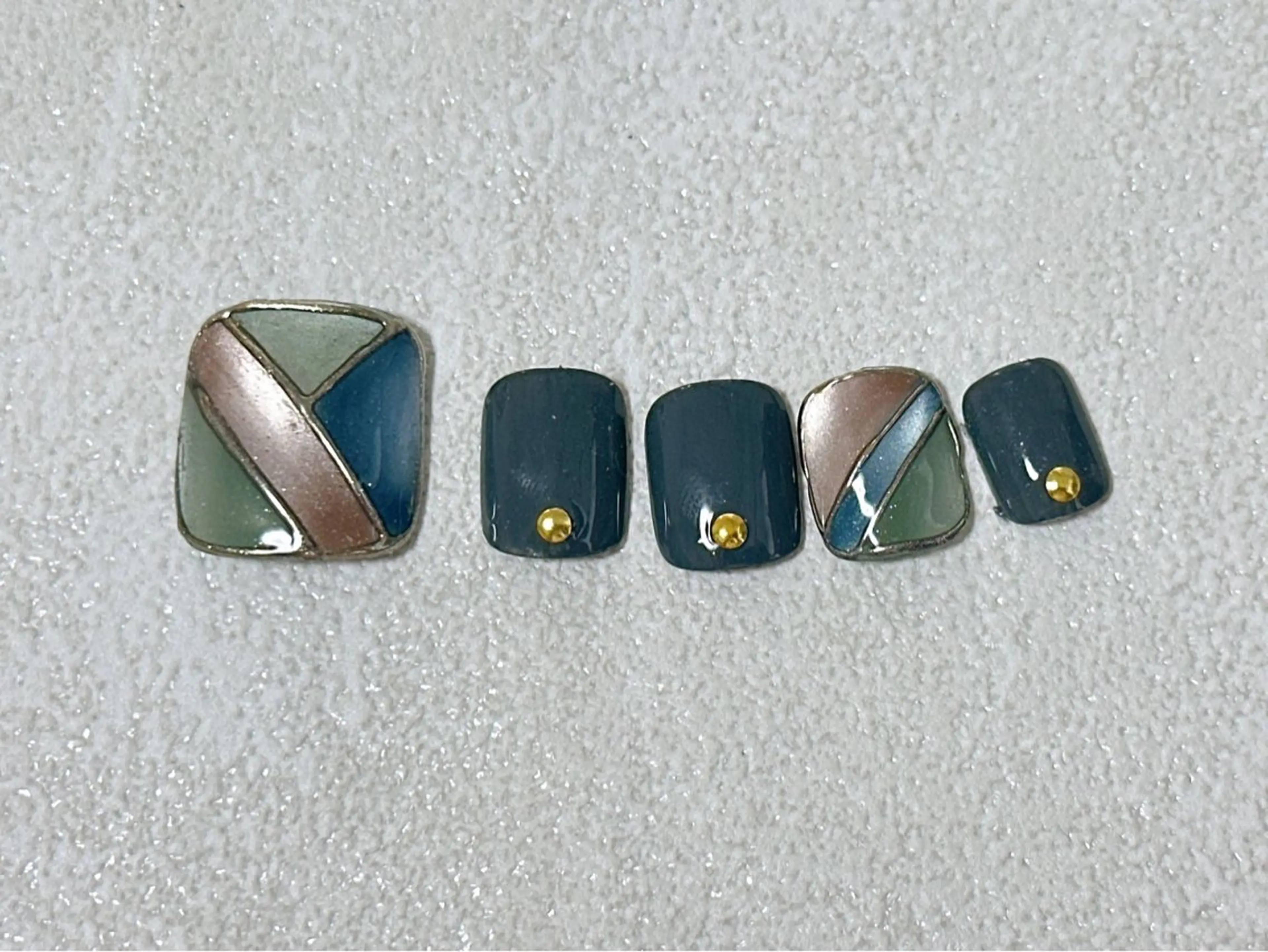 ネイル フットネイル ジェルネイル パラジェル 夏ネイル フットネイル kiki nail &brow二子玉川の眉毛・アイブロウイメージ