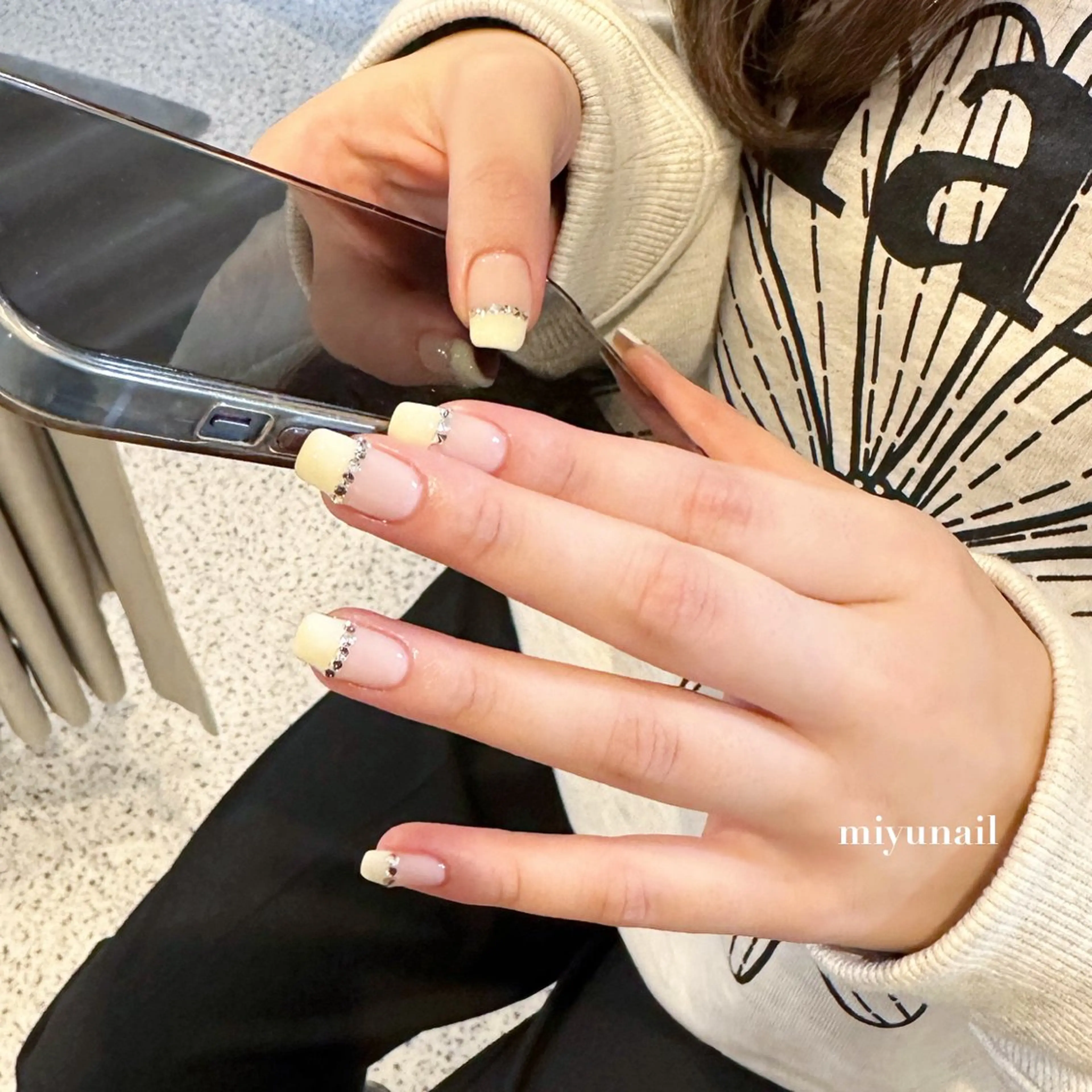 ネイル フレンチネイル 黄色 oreo salon miyu 池袋のネイルデザイン