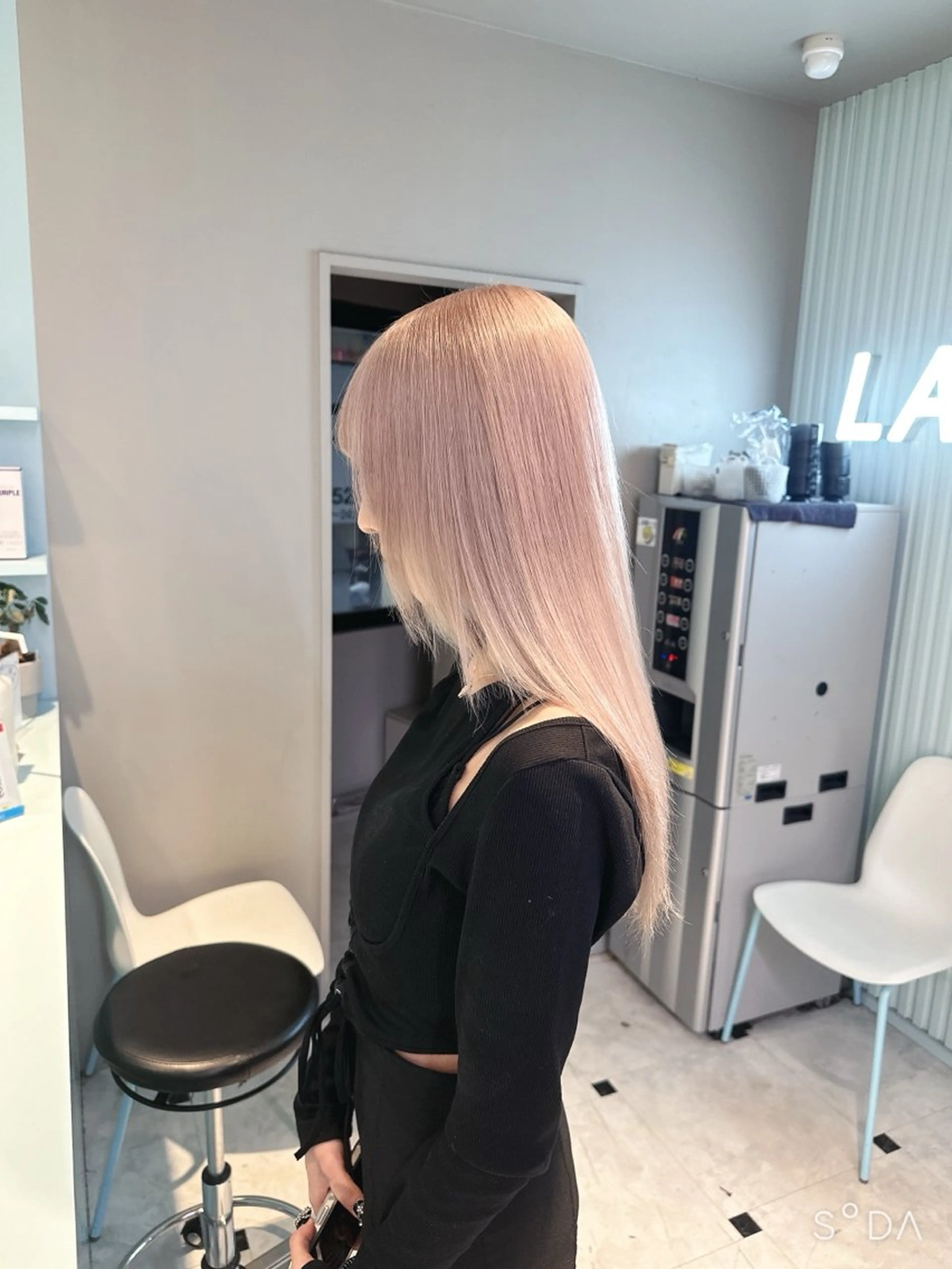 ロング カラー ヘアカラー トリートメント ヘアセット 🪄池袋ハイトーン 🪄ブリーチカラーのヘアスタイル