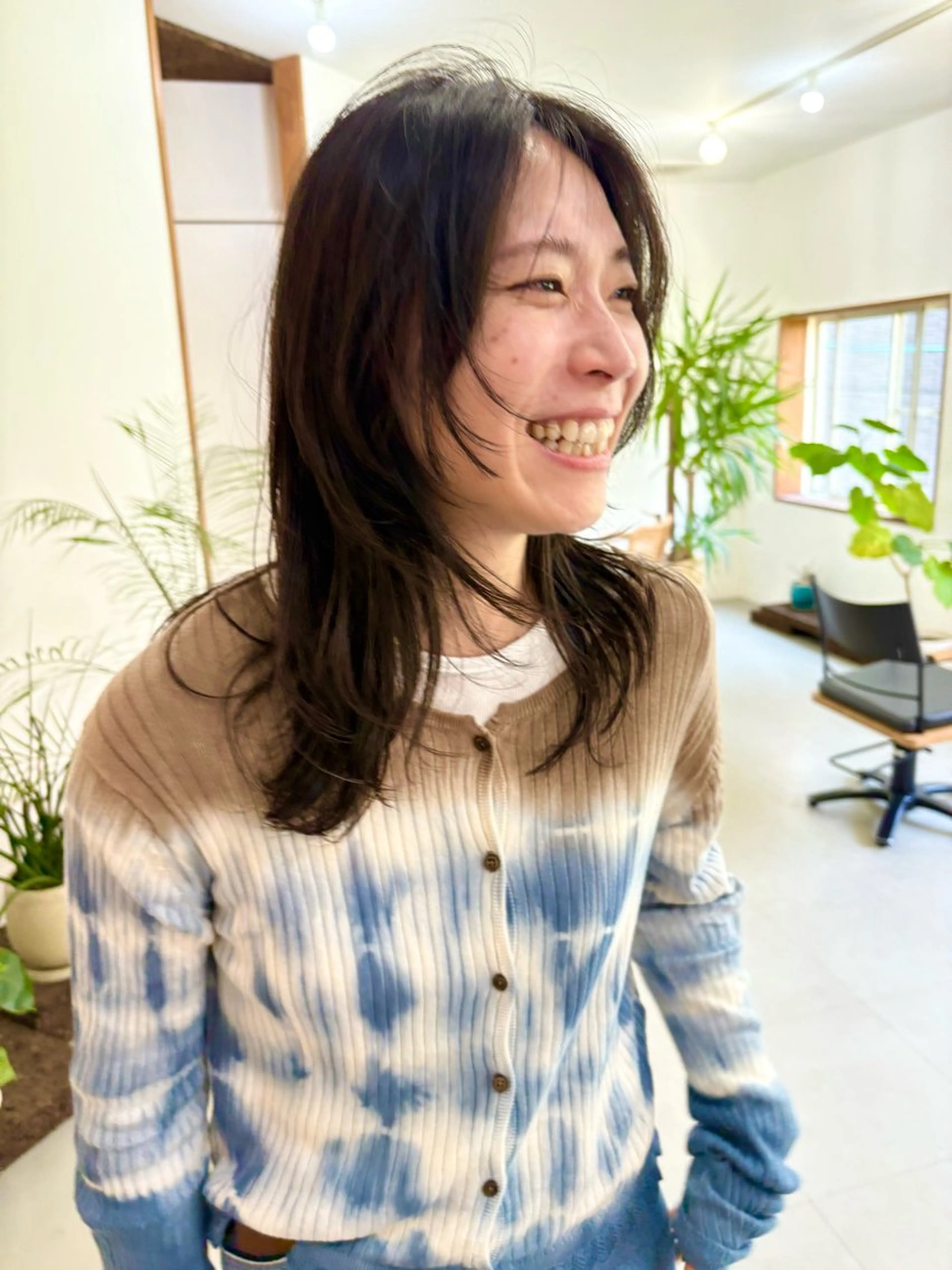 ロング ロングレイヤー レイヤーカット ロング ウルフカット Spiel KOMOのヘアスタイル