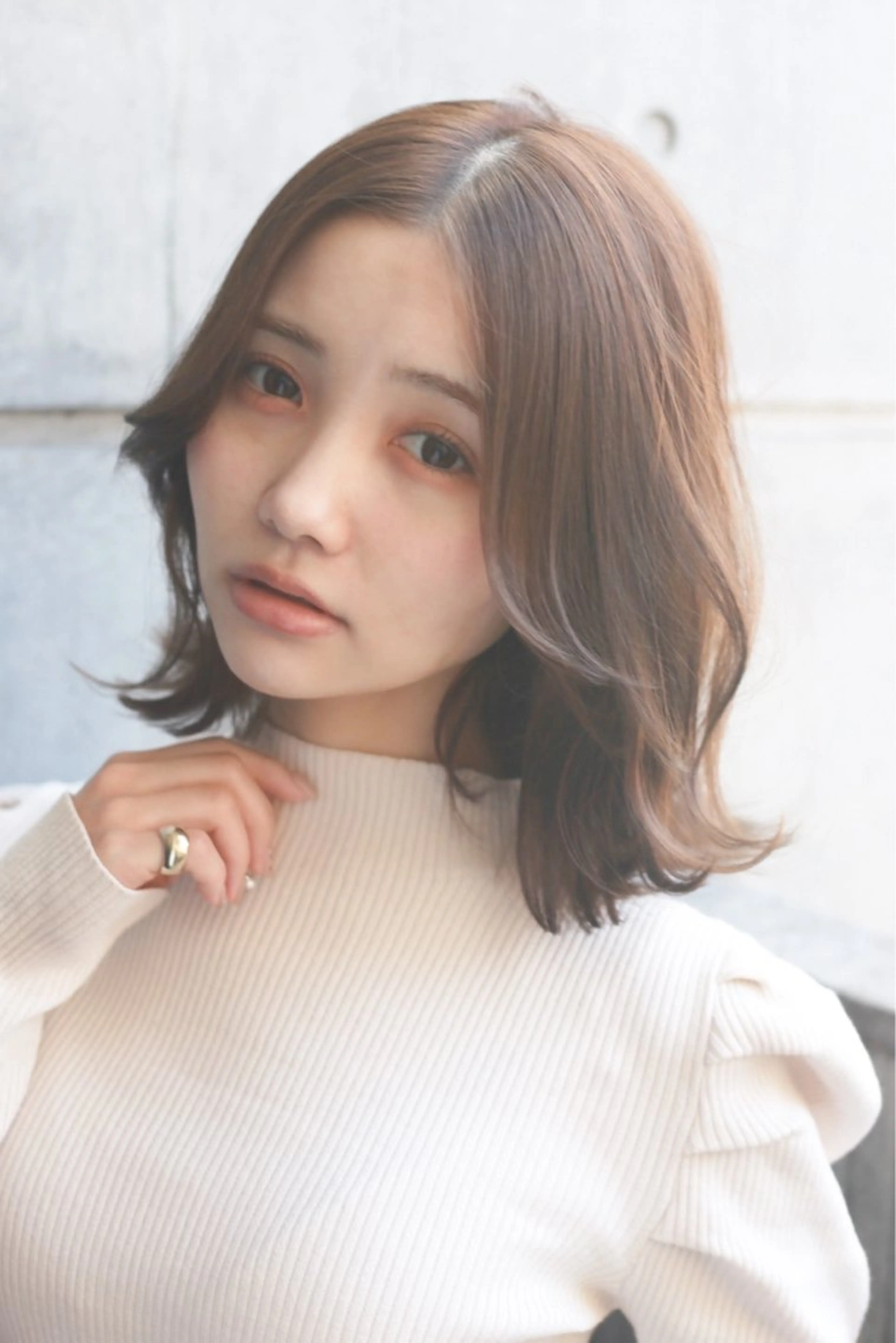 ミディアム emu 公式のヘアスタイル