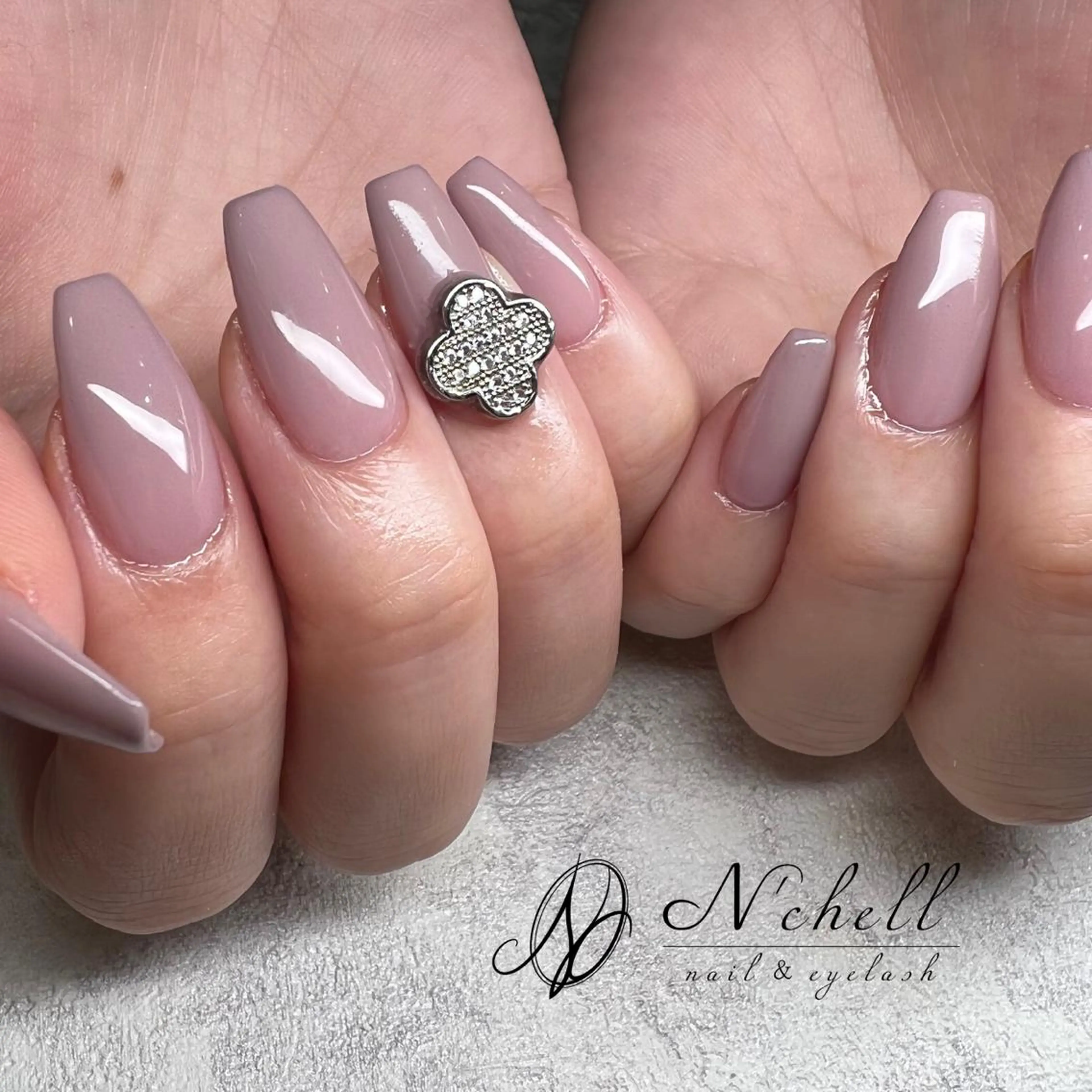 ネイル ワンカラーネイル ハンドネイル Nailist Minekiのネイルデザイン