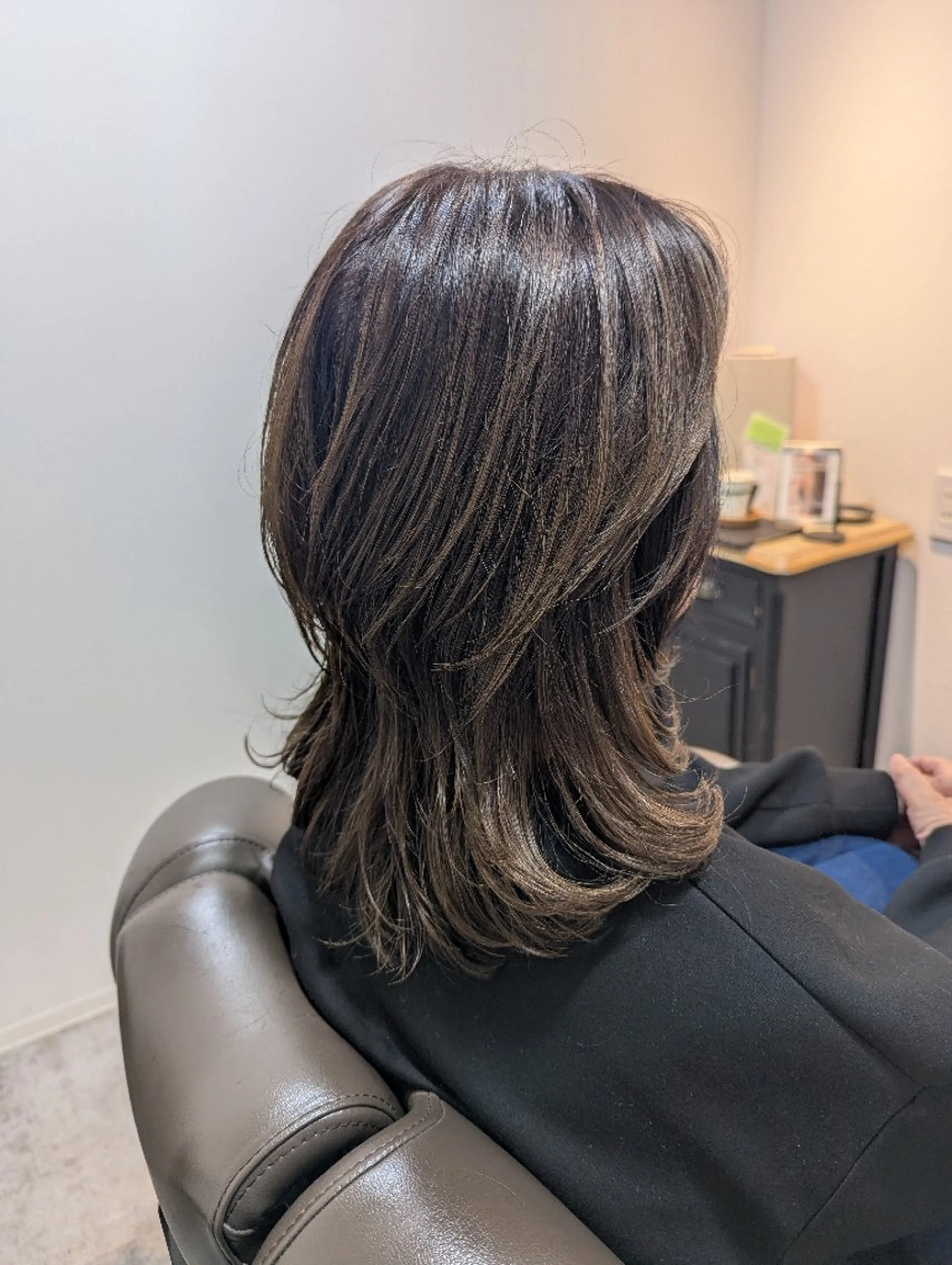 セミロング Aioon 馬込 彩子のヘアスタイル