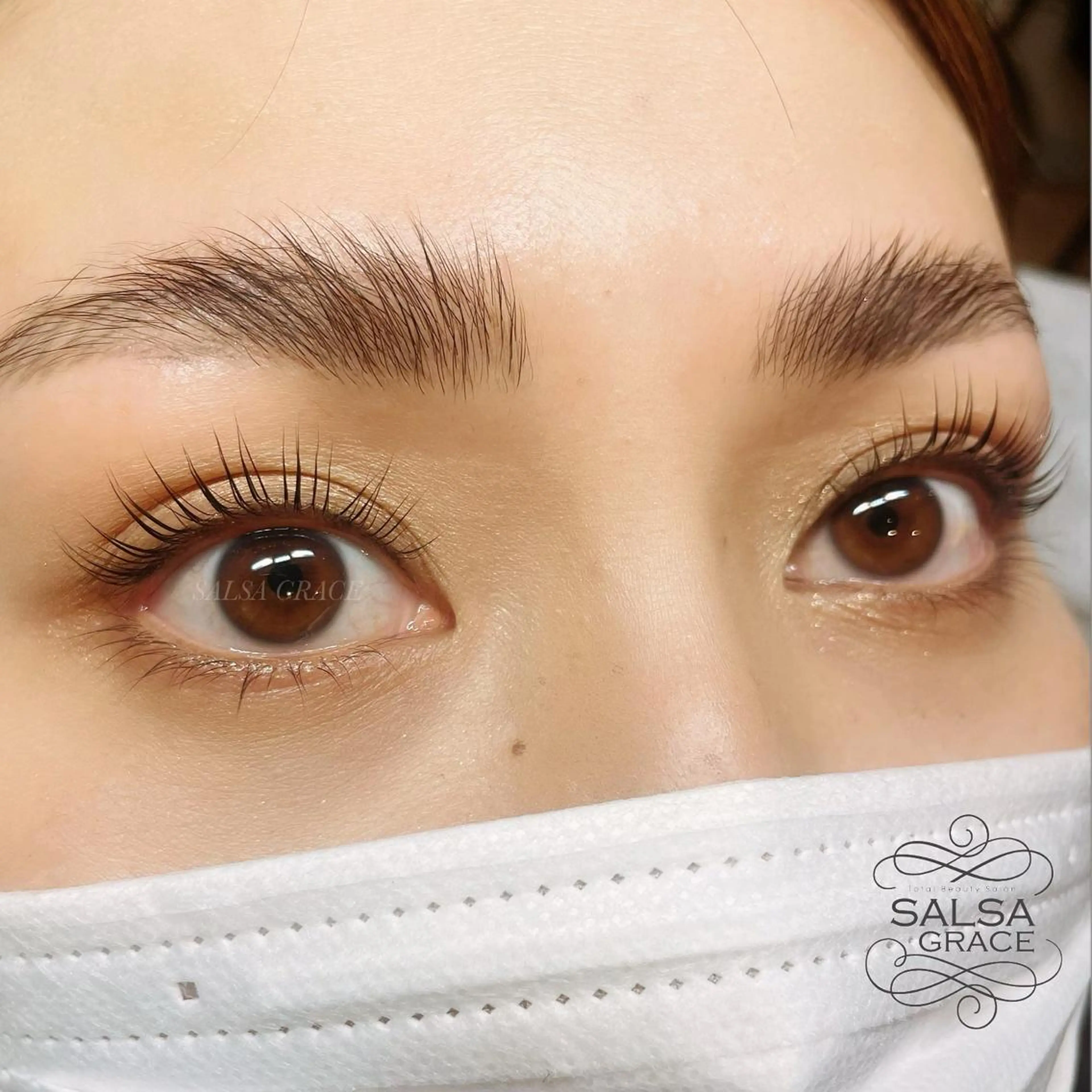 ラッシュリフトカール(上)の写真