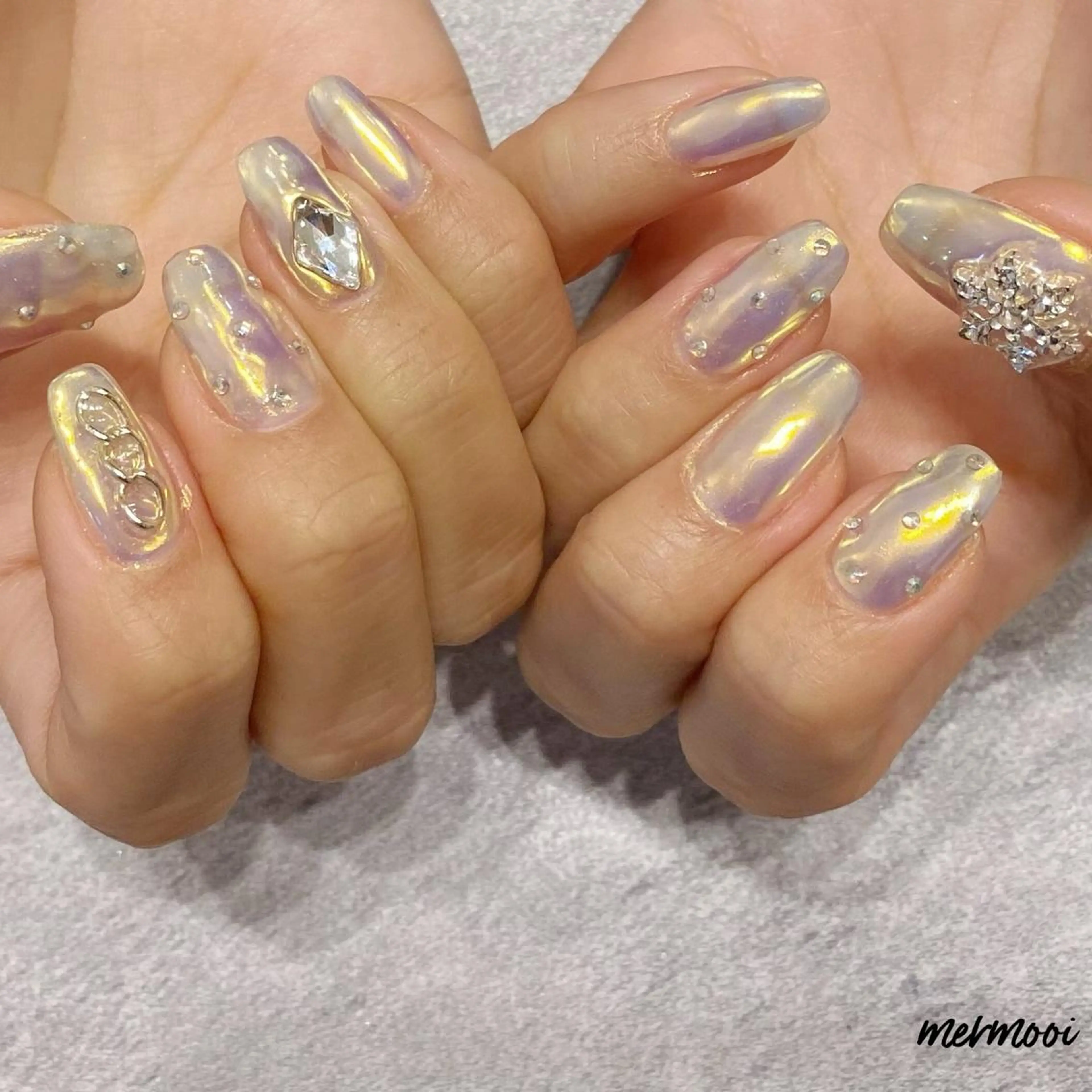 ネイル オーロラネイル ジェルネイル キラキラネイル 韓国ネイル ロングネイル ハンドネイル melumooi nailのネイルデザイン