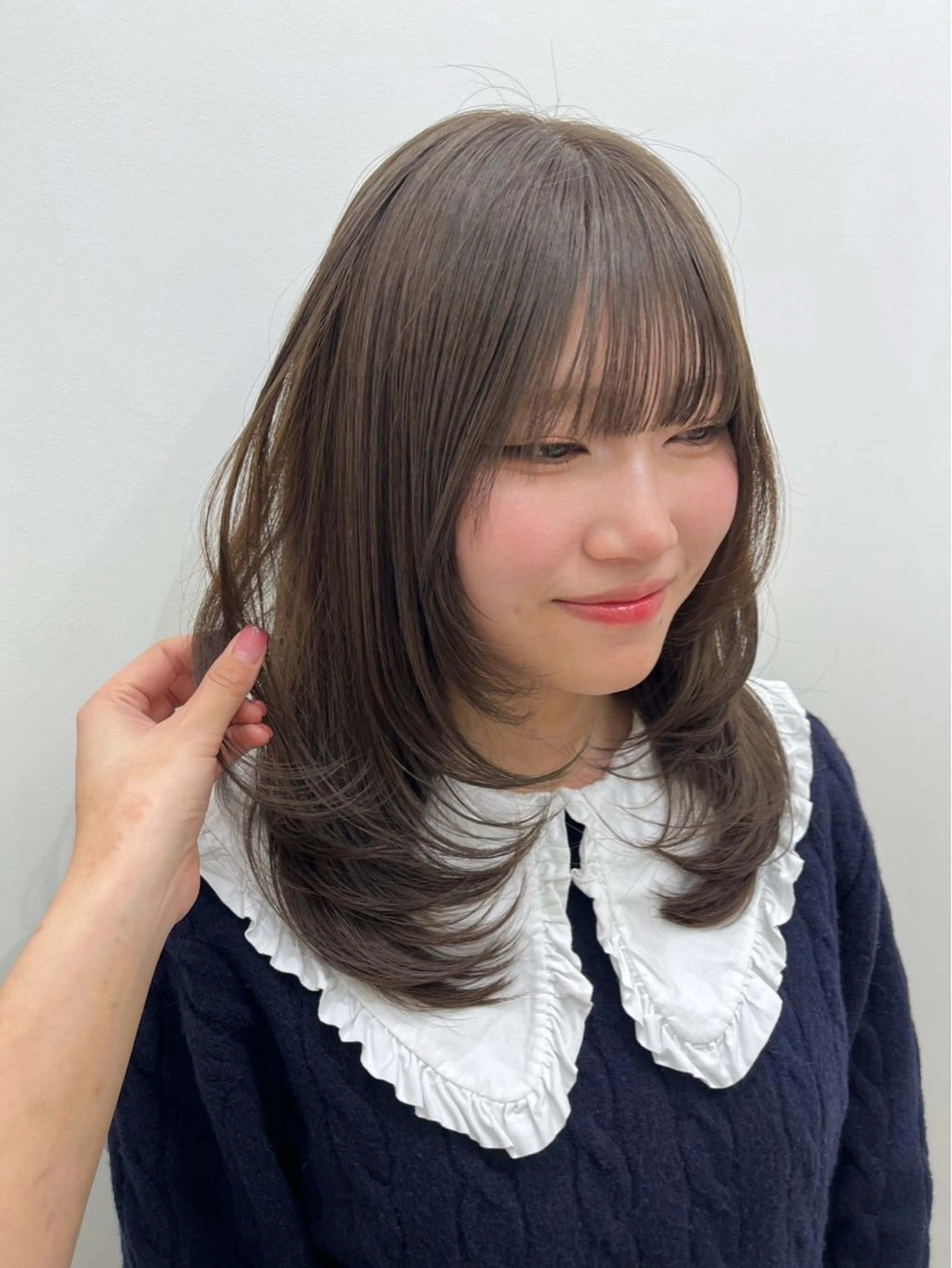 セミロング ヘアカラー LONESS 銀座所属・こはる ／渋谷⇨銀座のヘアスタイル